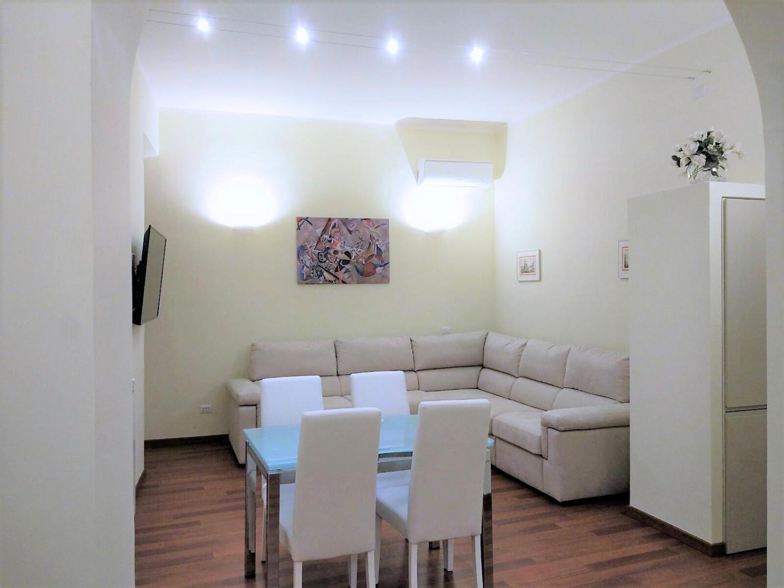Deluxe Apartment