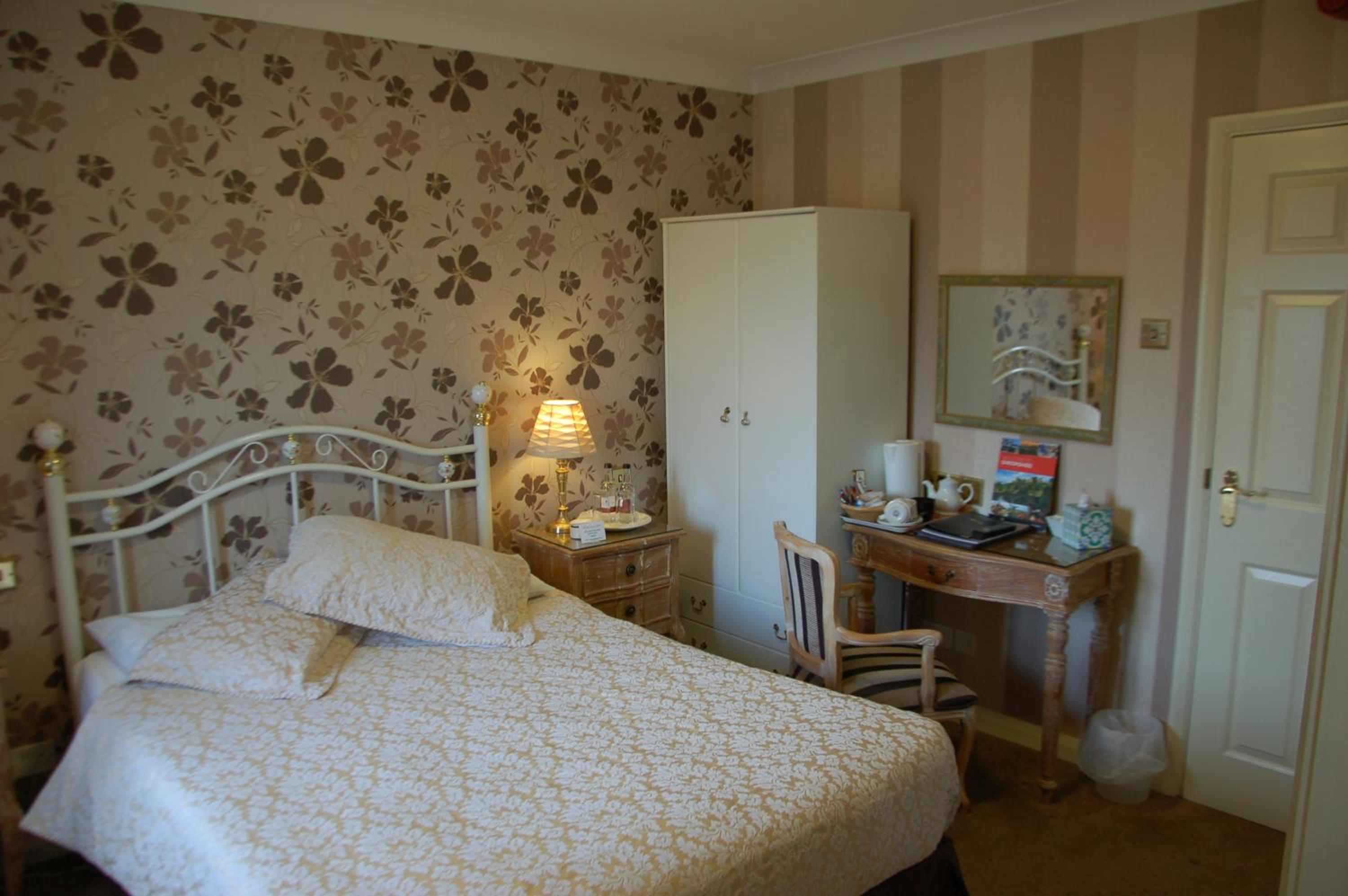 Business Double Room - Photo 1