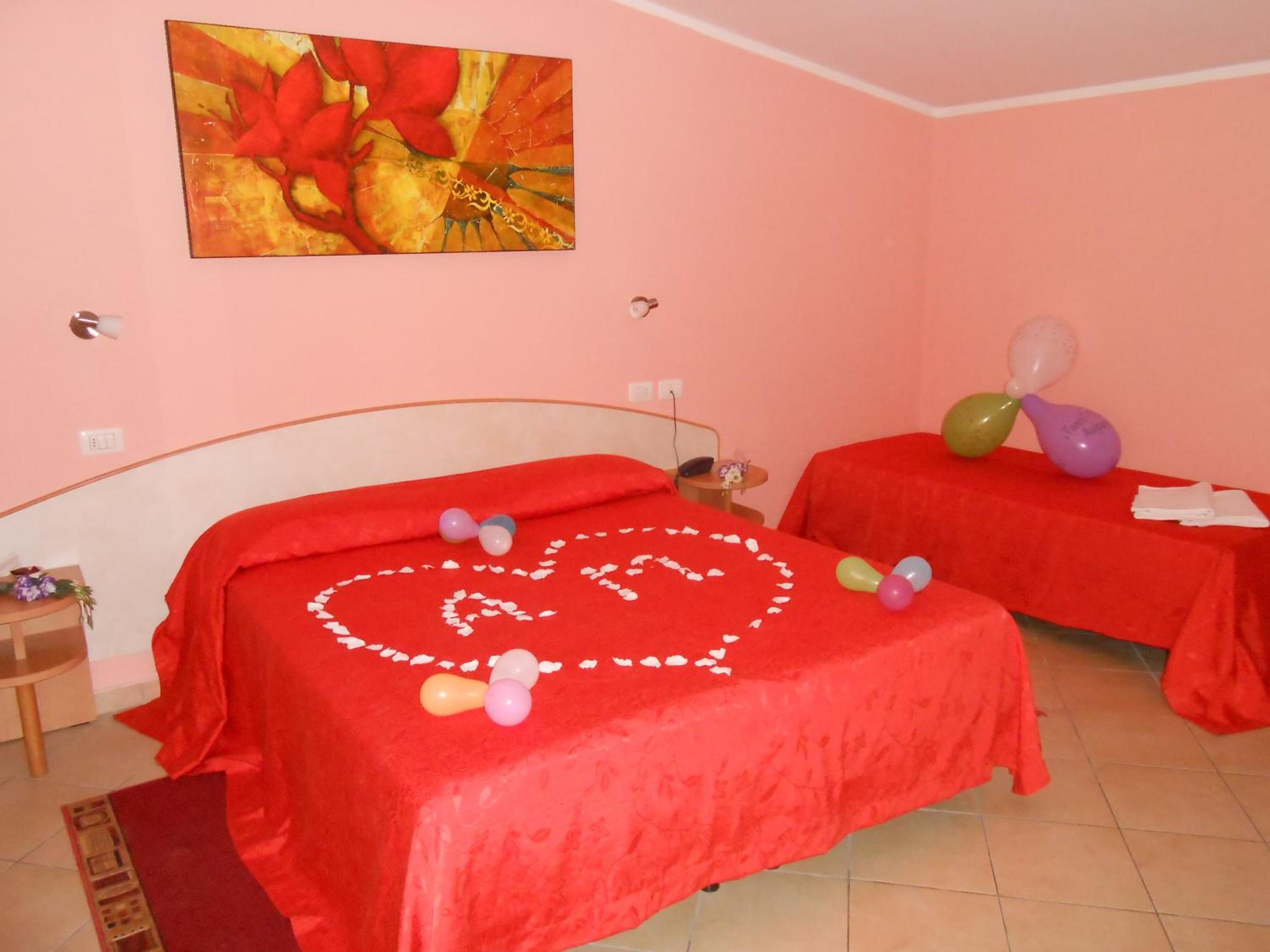Double or Twin Room - Photo 3