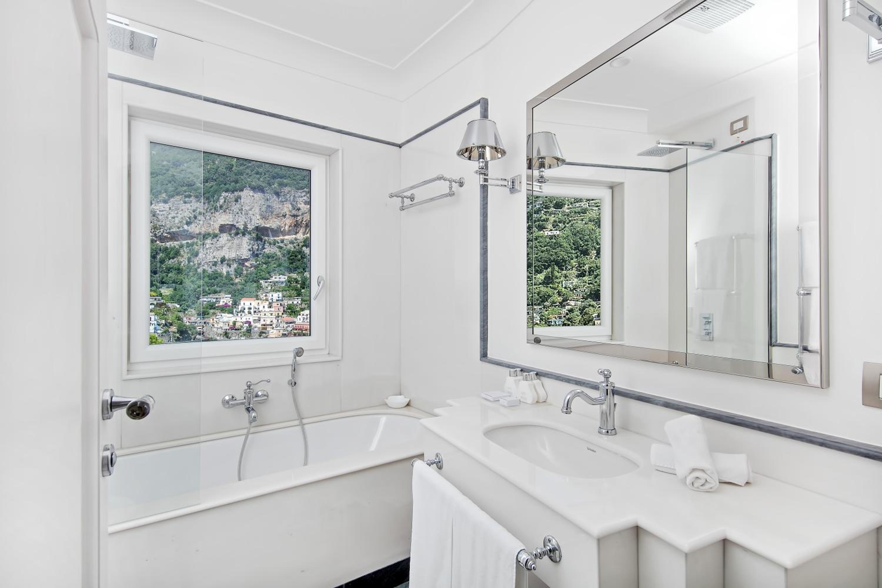 Double Room with Terrace - Photo 6