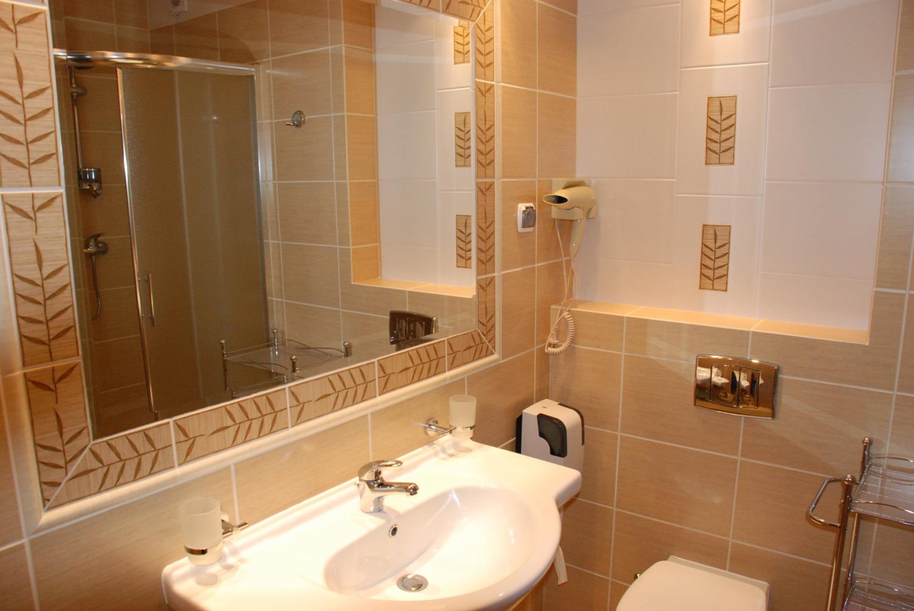Double or Twin Room - Photo 2