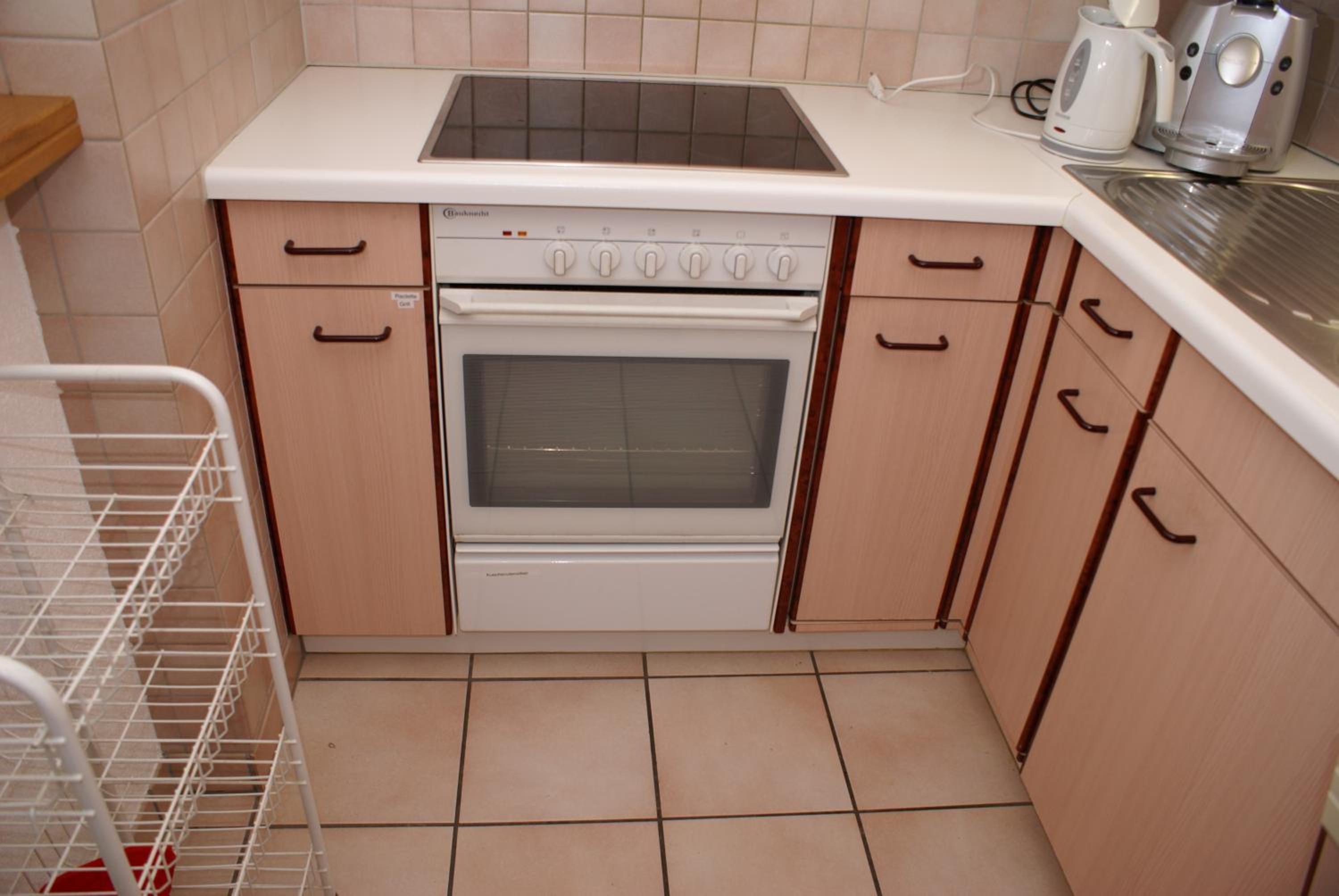 Standard One-Bedroom Apartment - Photo 9