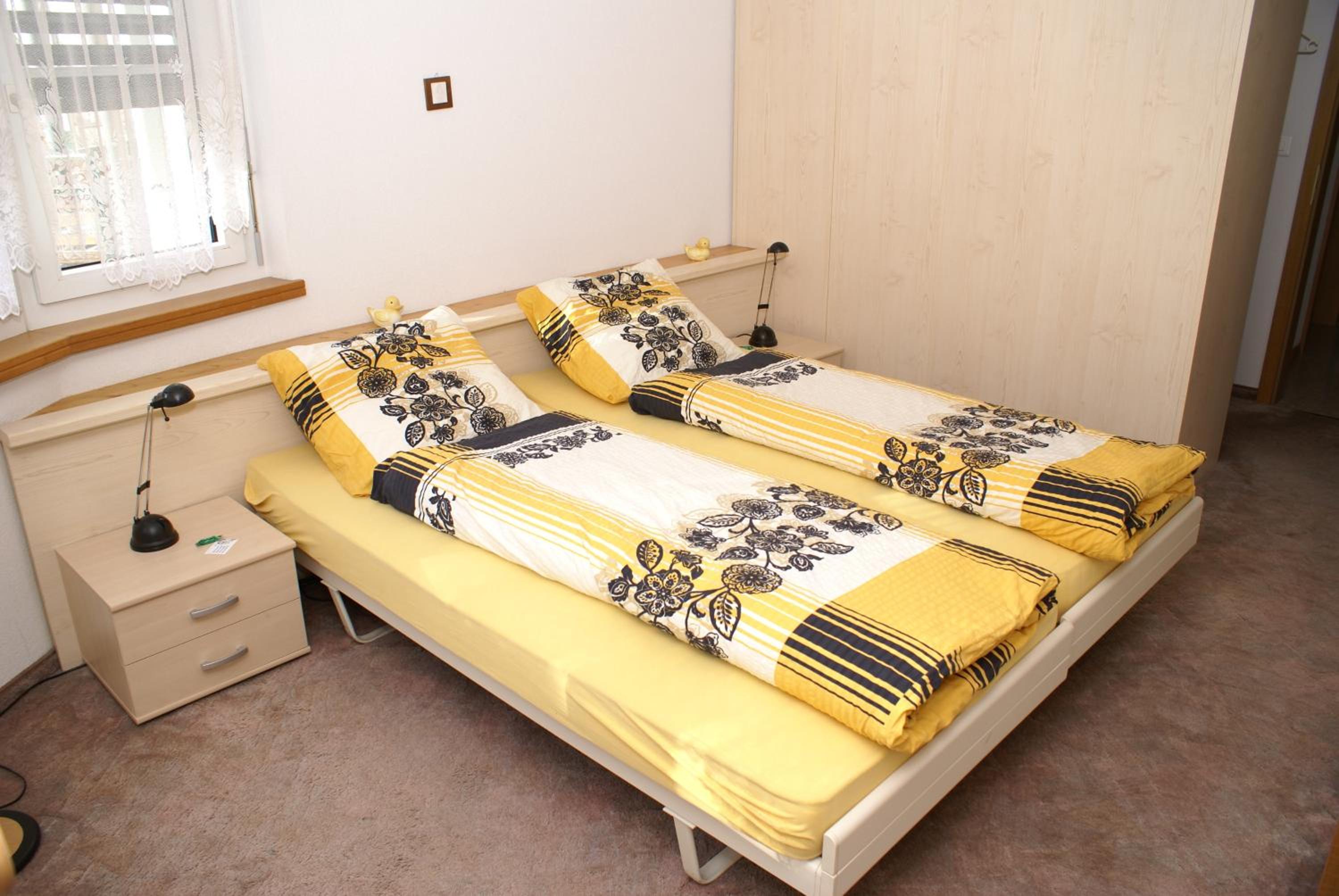 Standard One-Bedroom Apartment - Photo 11
