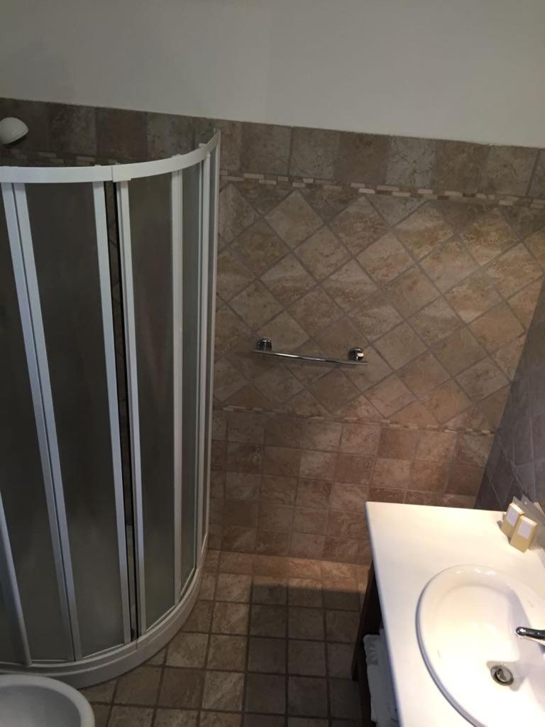 Double Room - Photo 10