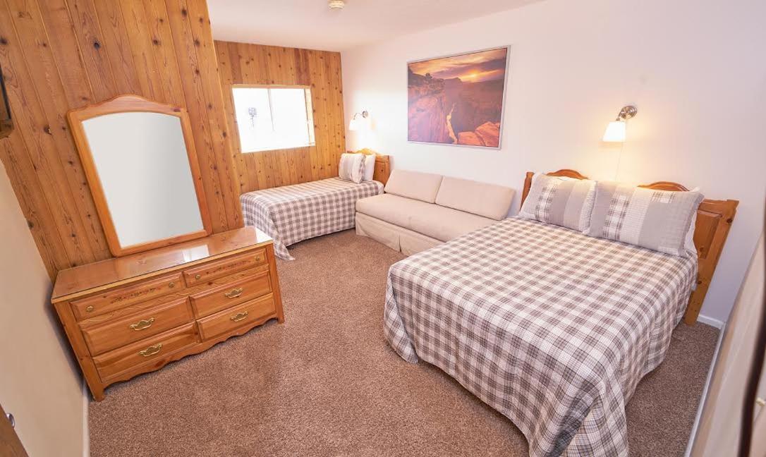 Double and Twin Room photo 3