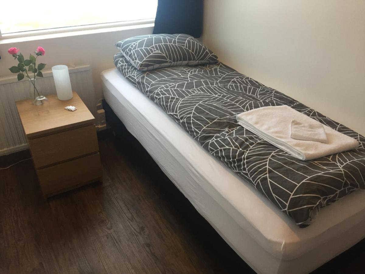 Single Room with Shared Bathroom photo 3