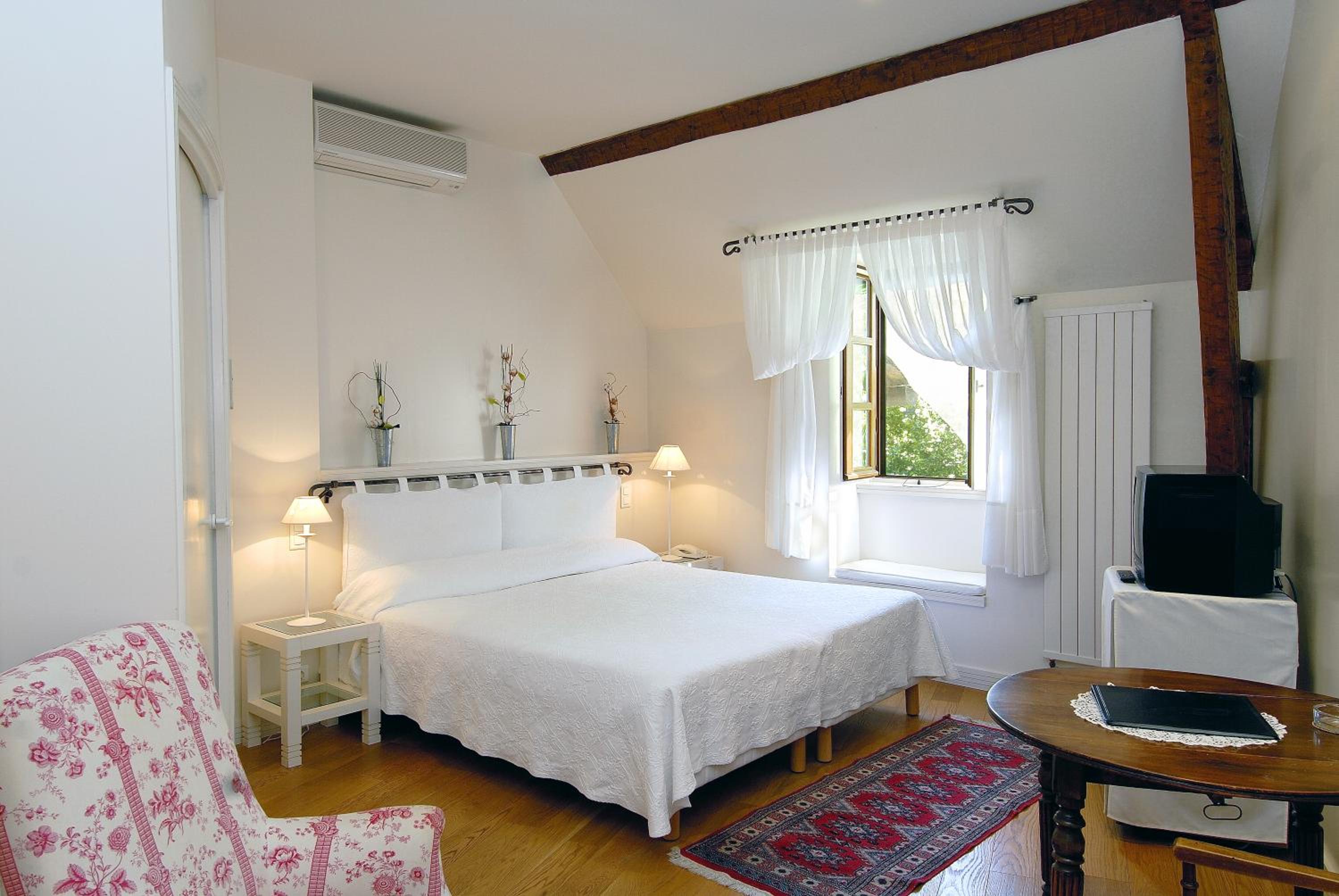 Double or Twin Room with Garden View photo 2