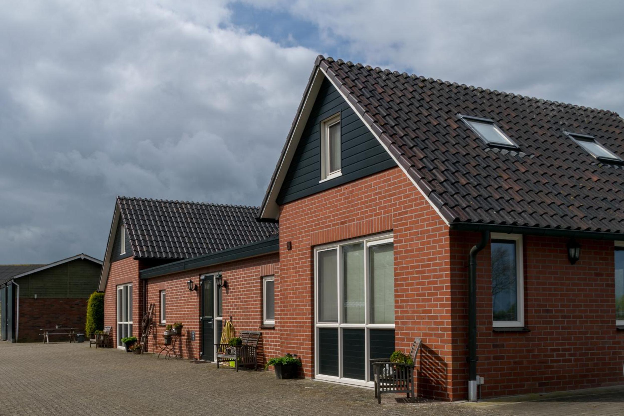 Three-Bedroom House photo 2