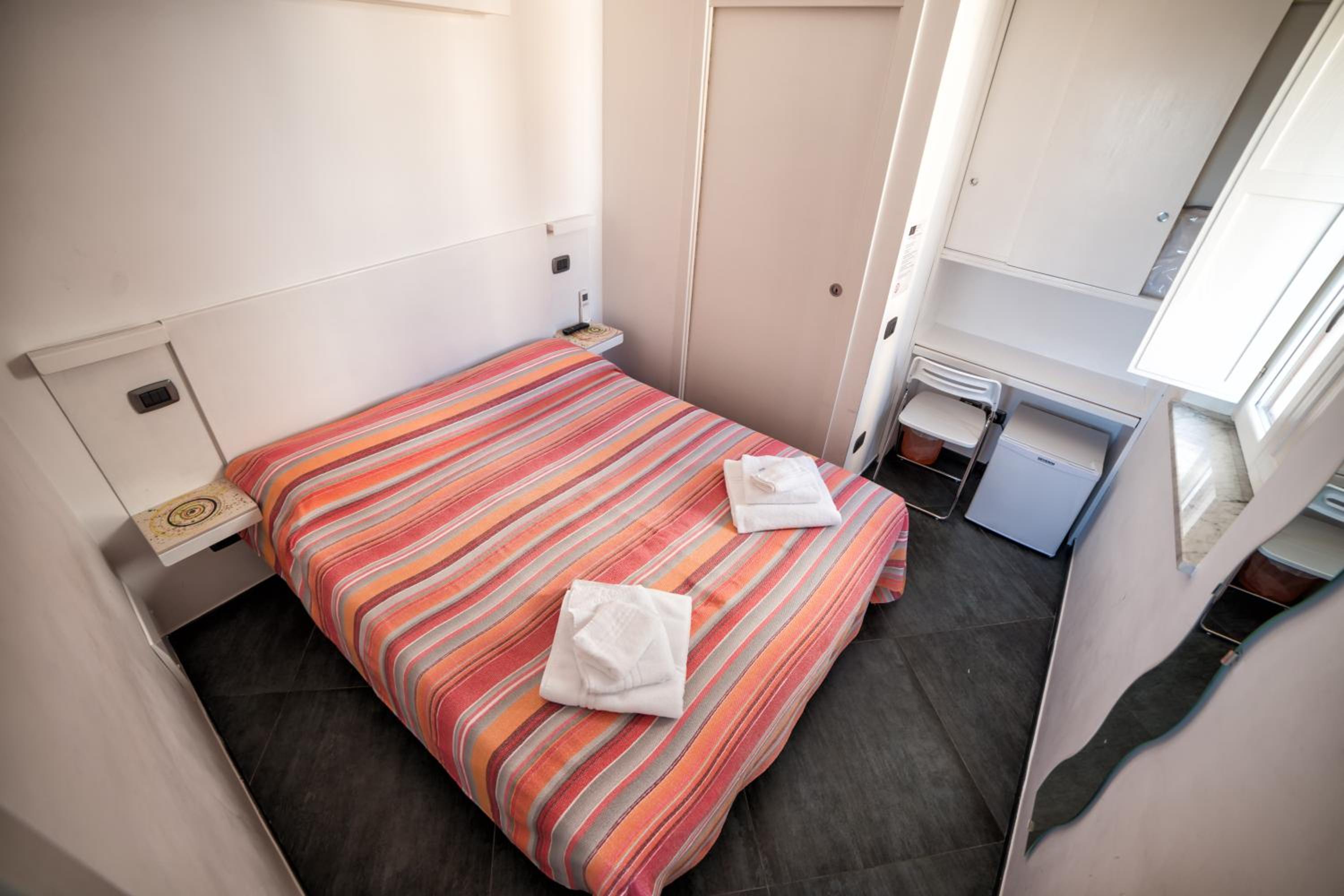 Small Double Room photo 3