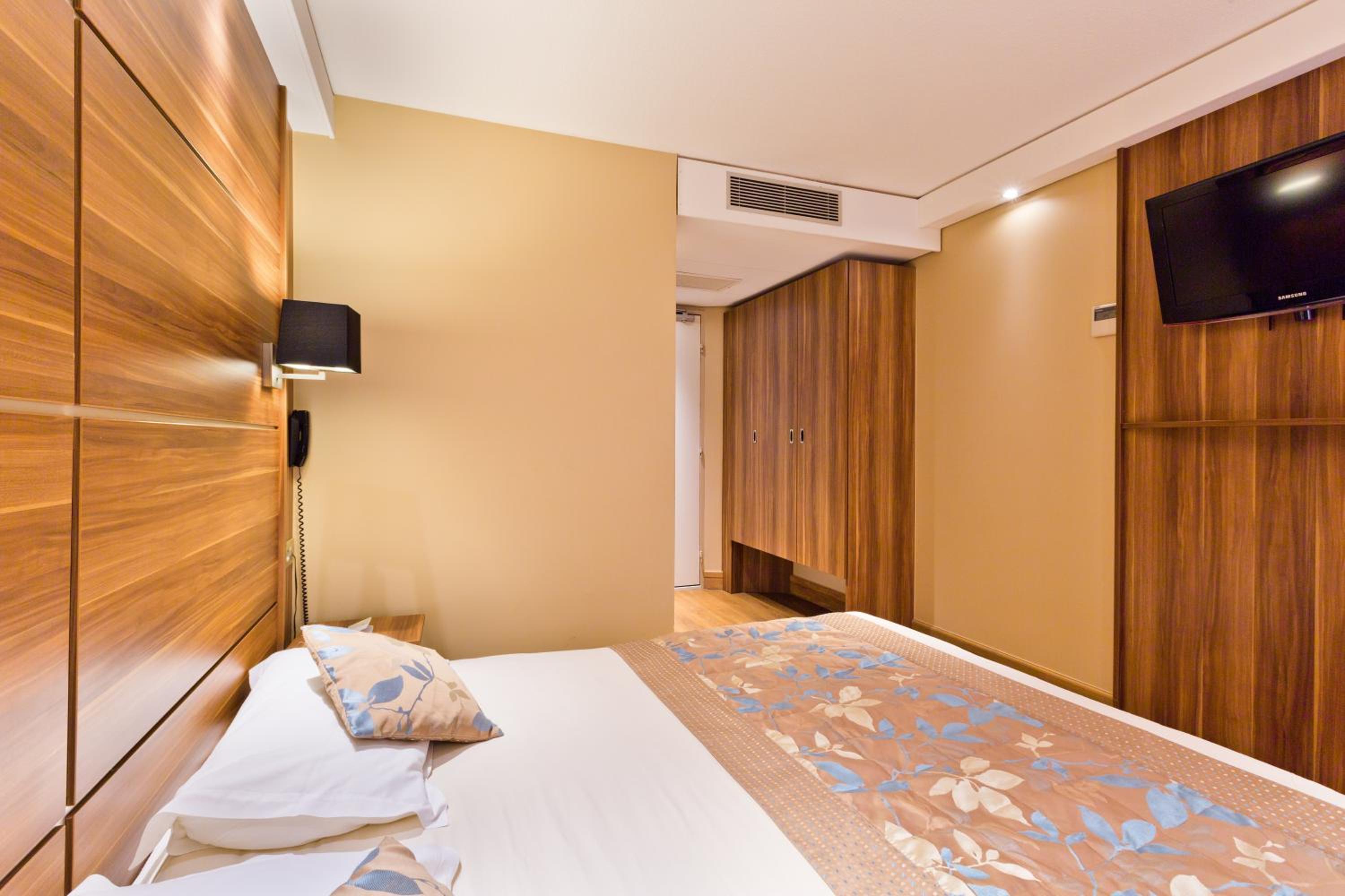 Double Room - Photo 4