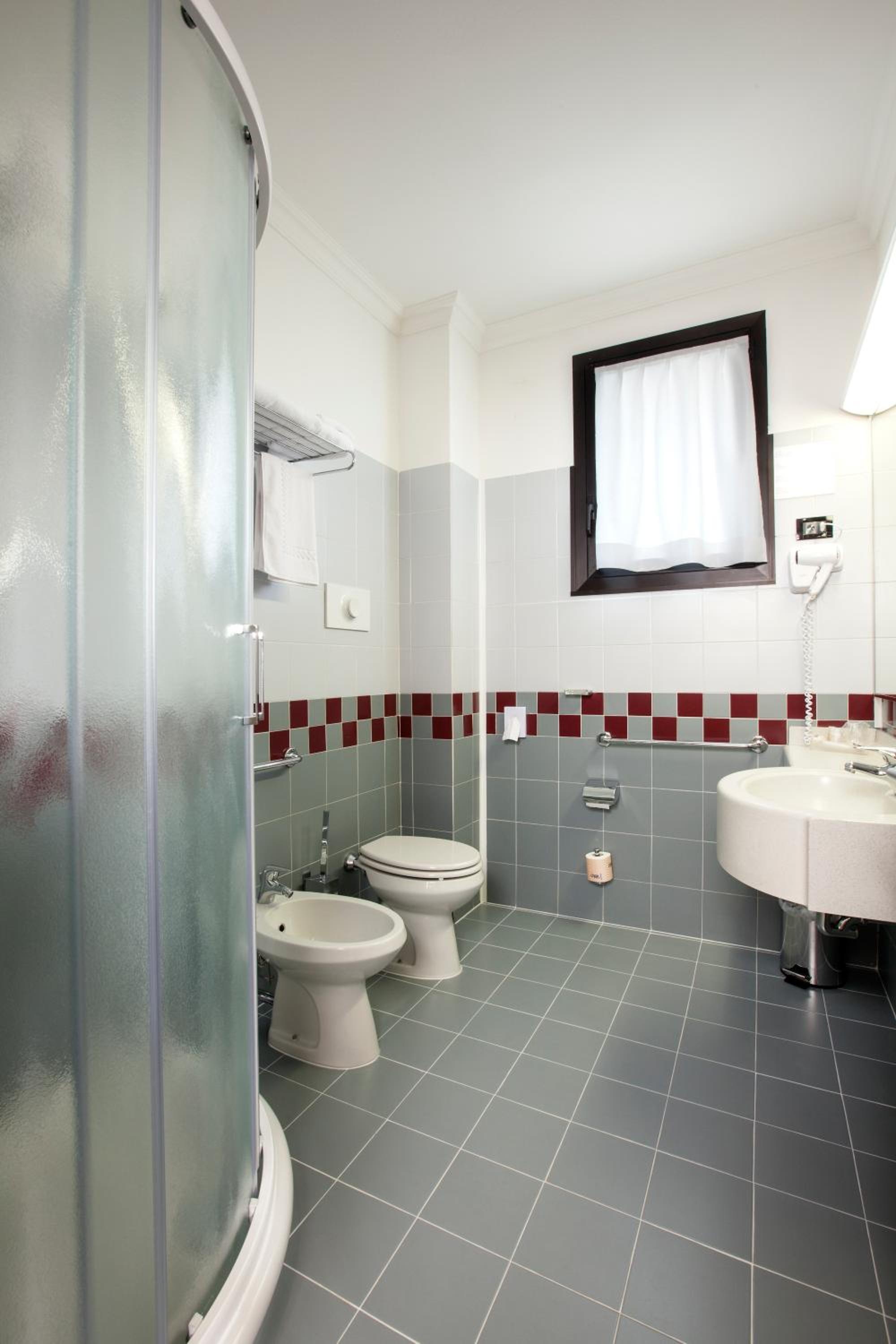 Superior Twin Room photo 2