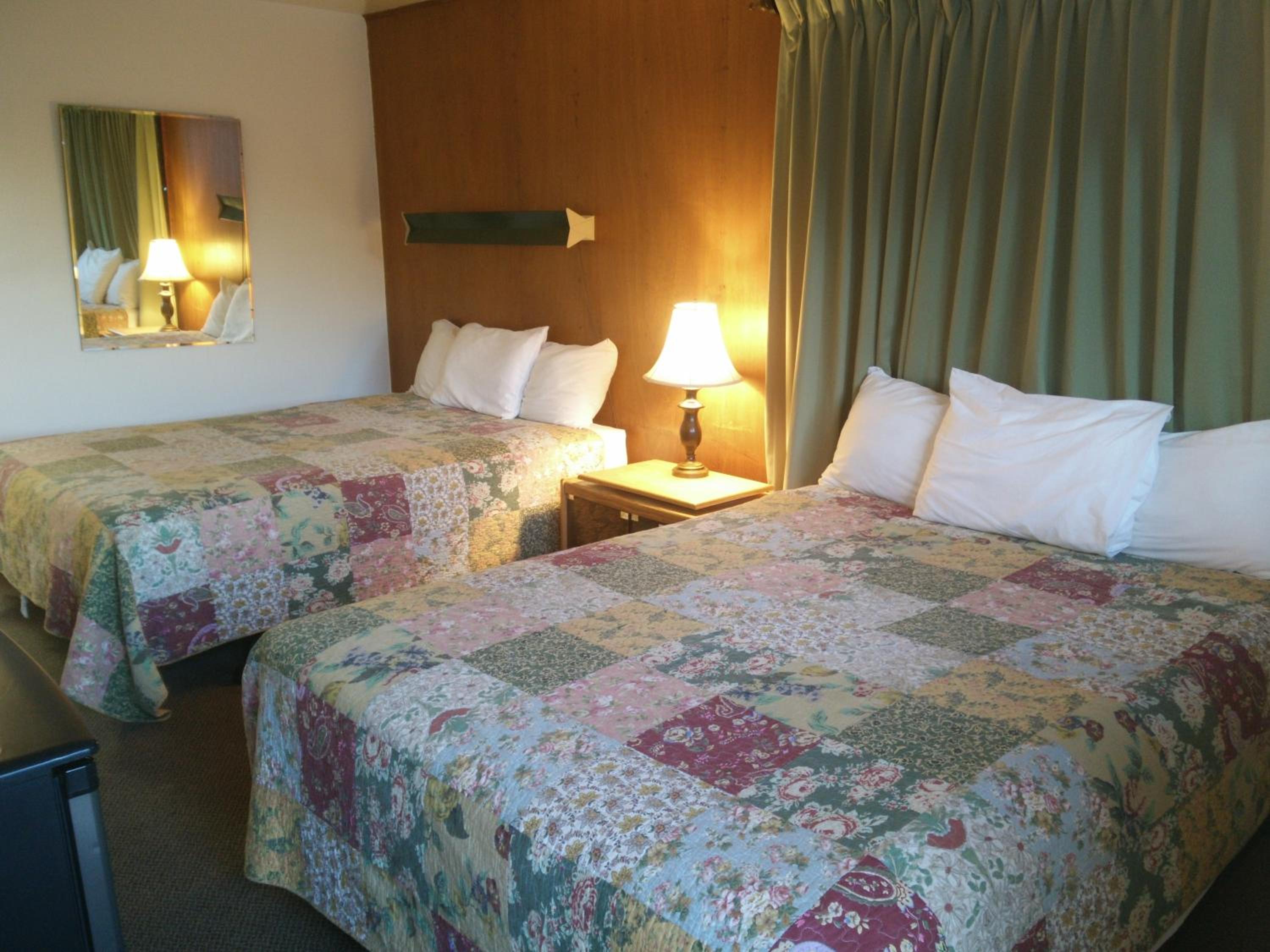 Two Queen Room photo 1