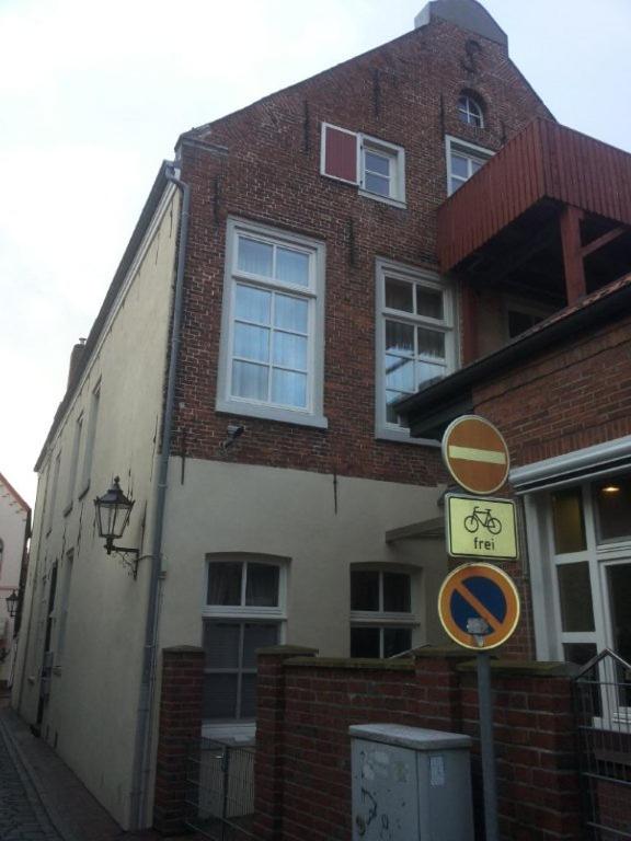 Apartment with Balcony photo 3
