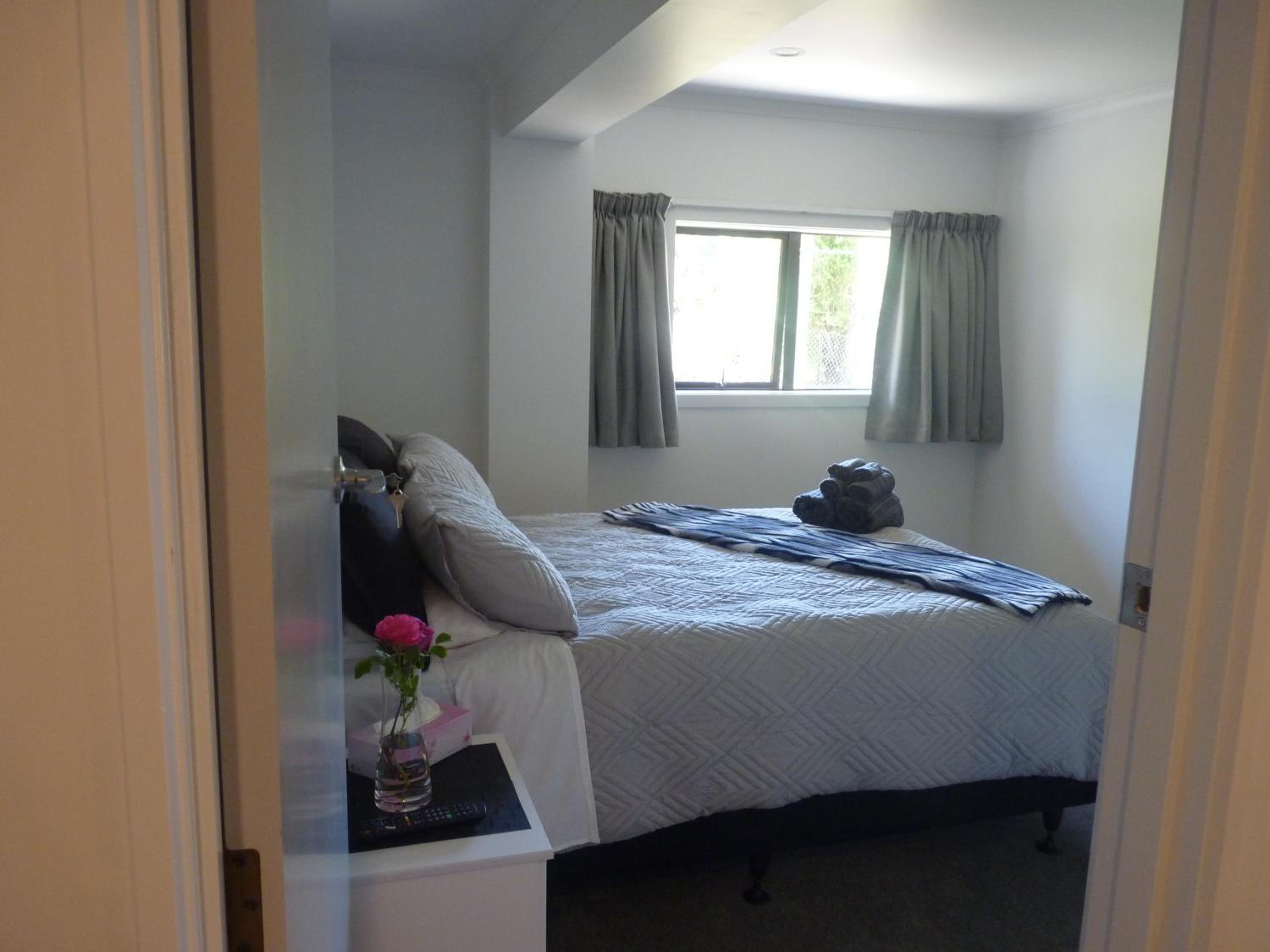 Queen Room with Private External Bathroom  - Photo 5