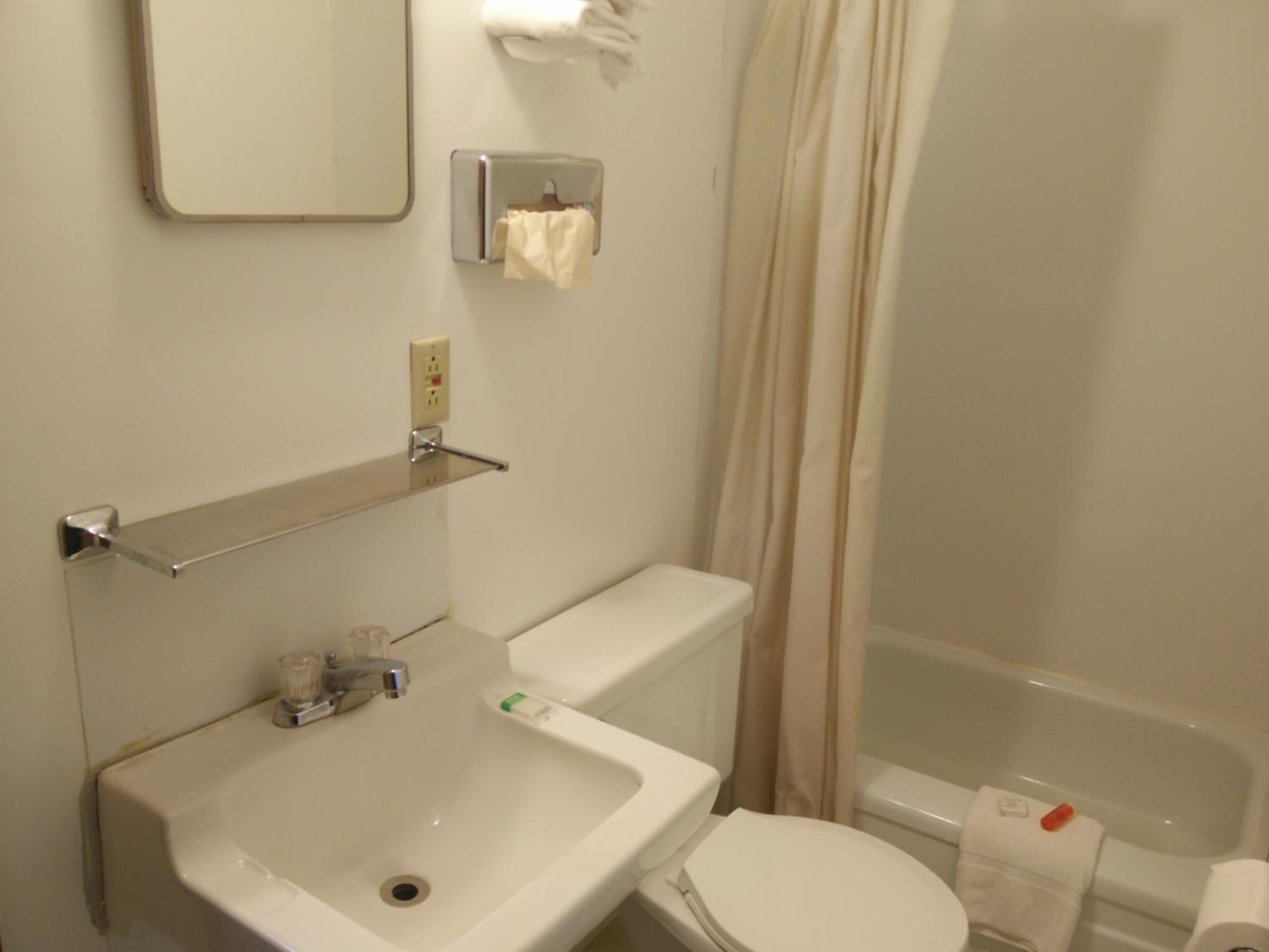 Single Queen Room photo 2