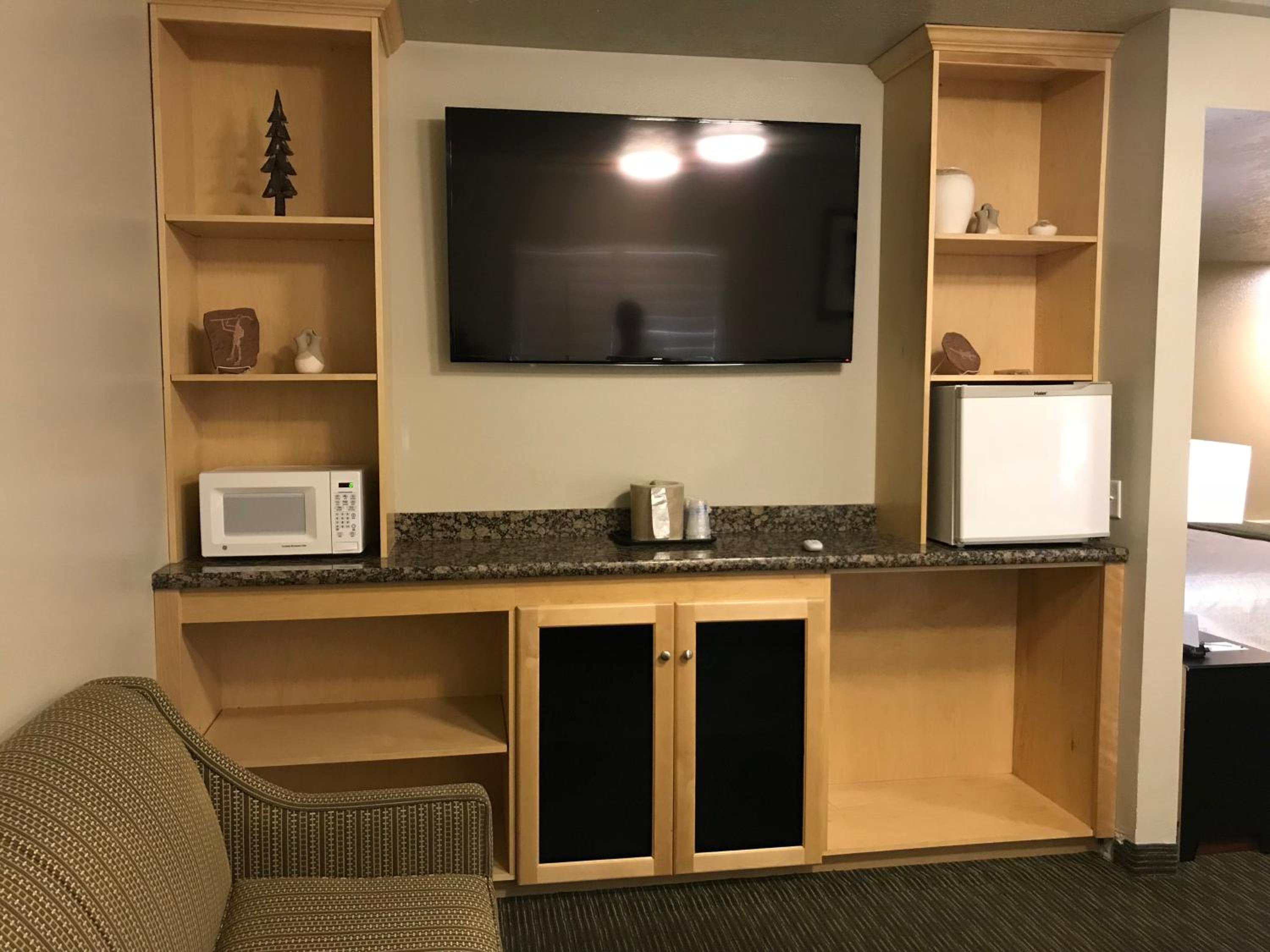 Family Suite - Non-Smoking photo 3