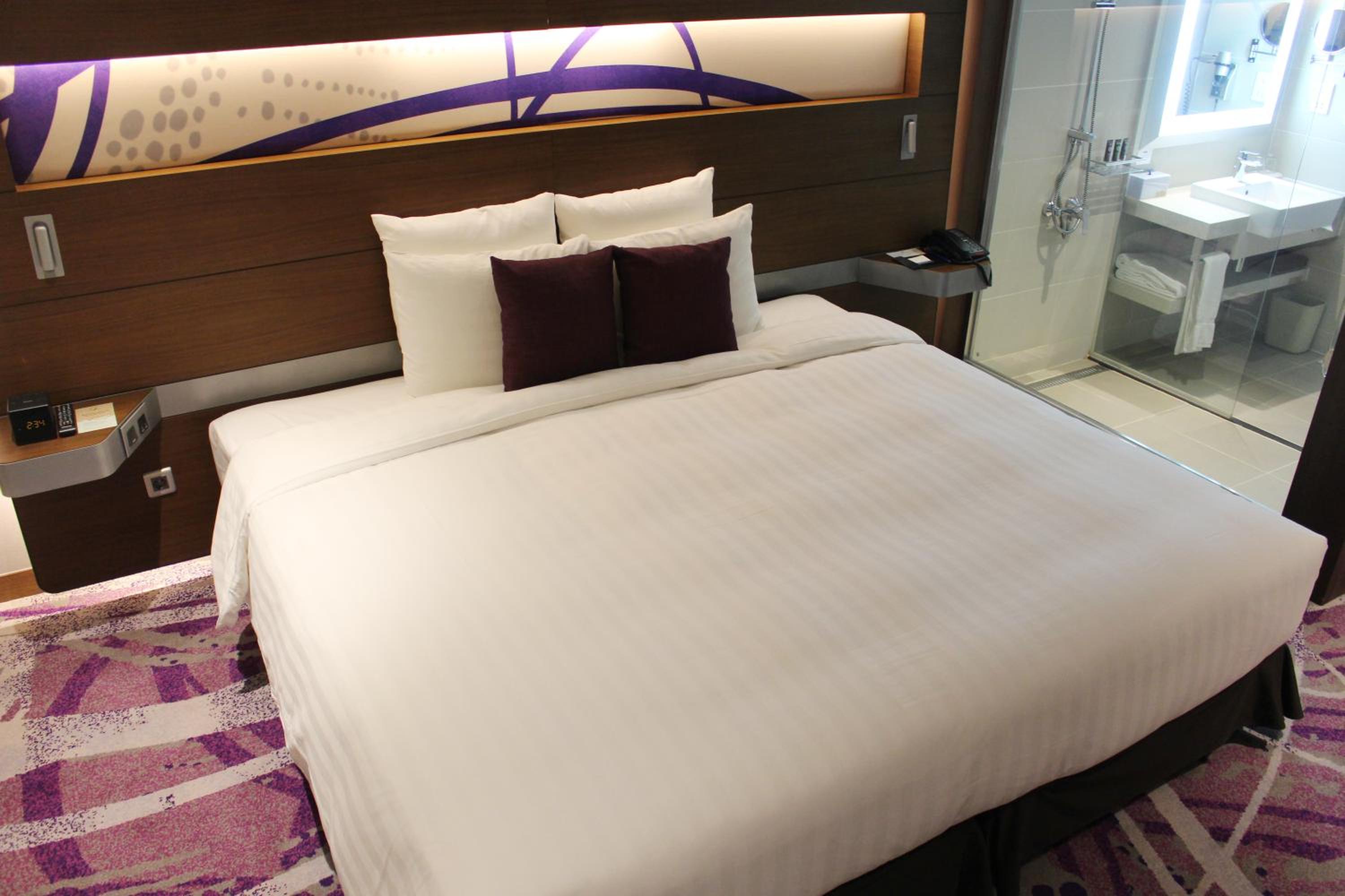 Deluxe King Room photo 2