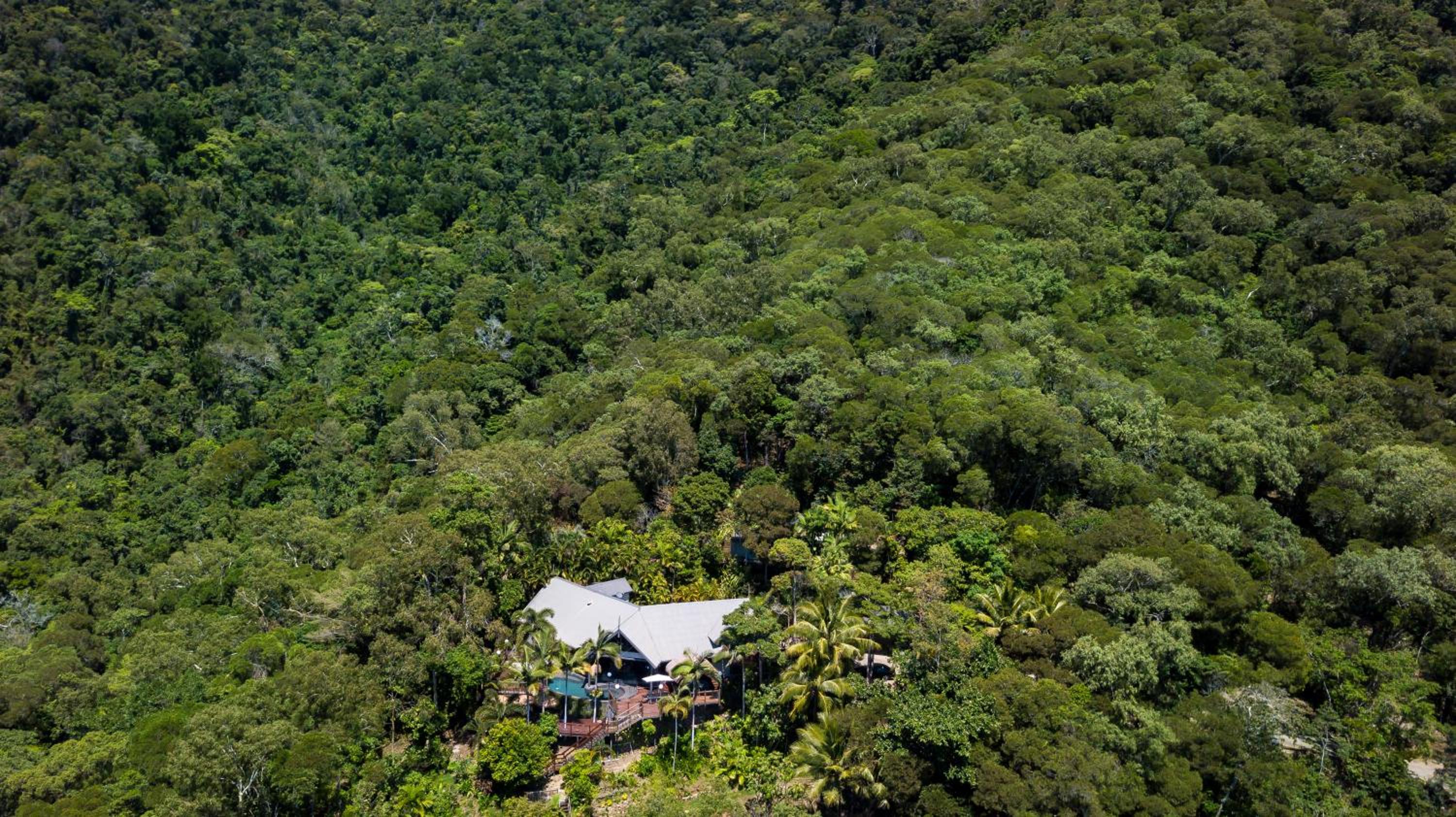 Four-Bedroom House photo 2
