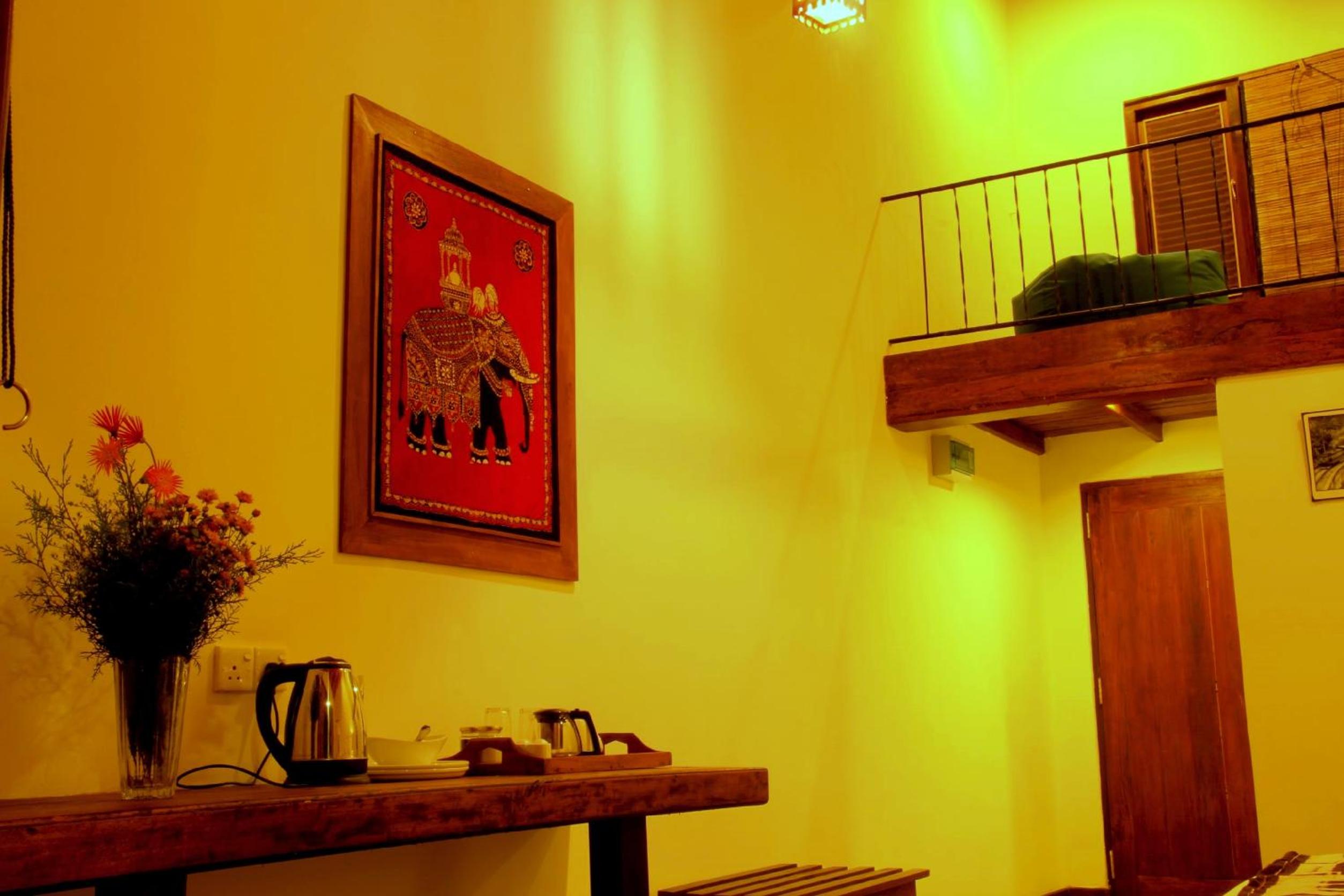 Deluxe Double Room with Free 24 hours Check-in & Check-out - Photo 5