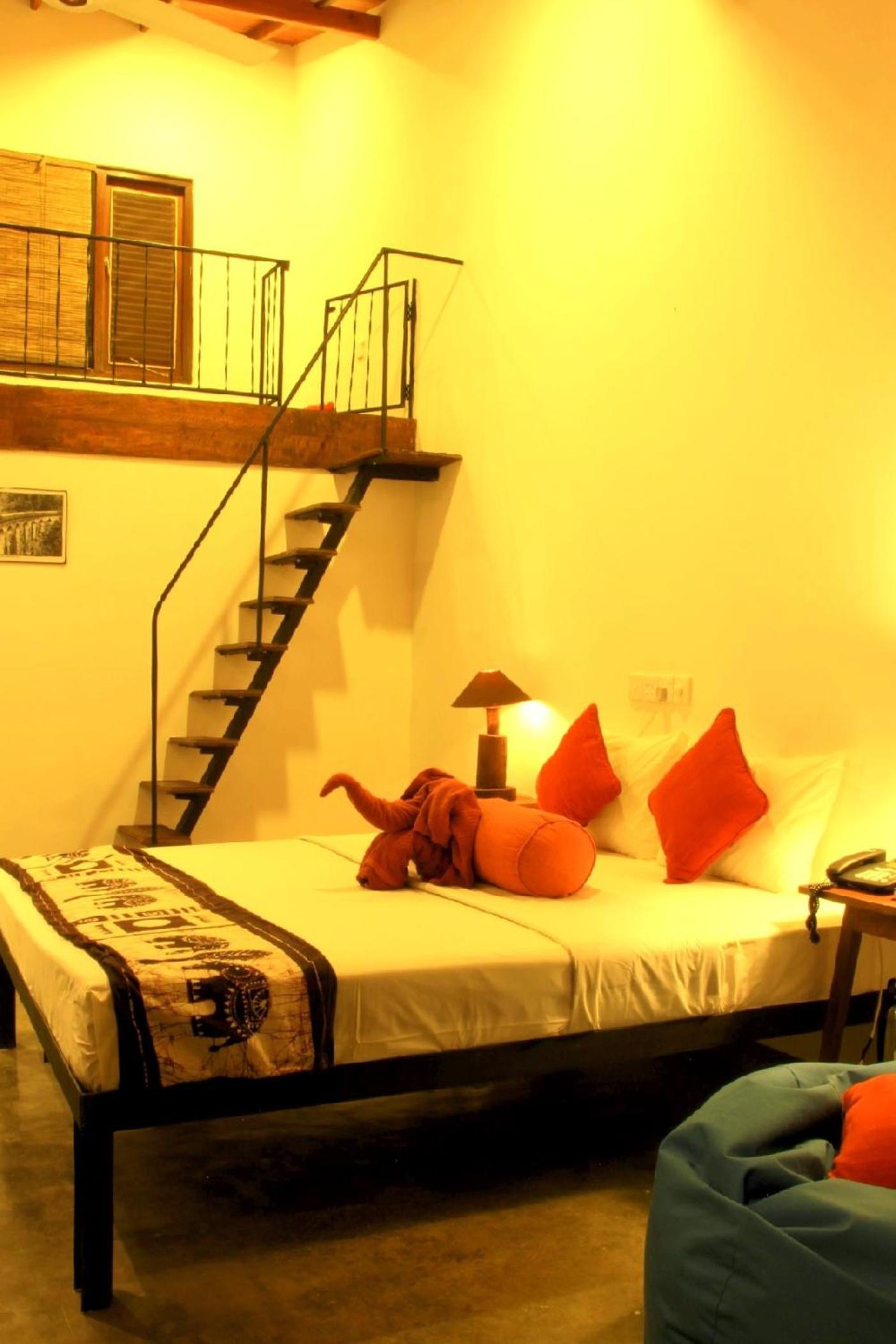Deluxe Double Room with Free 24 hours Check-in & Check-out - Photo 16