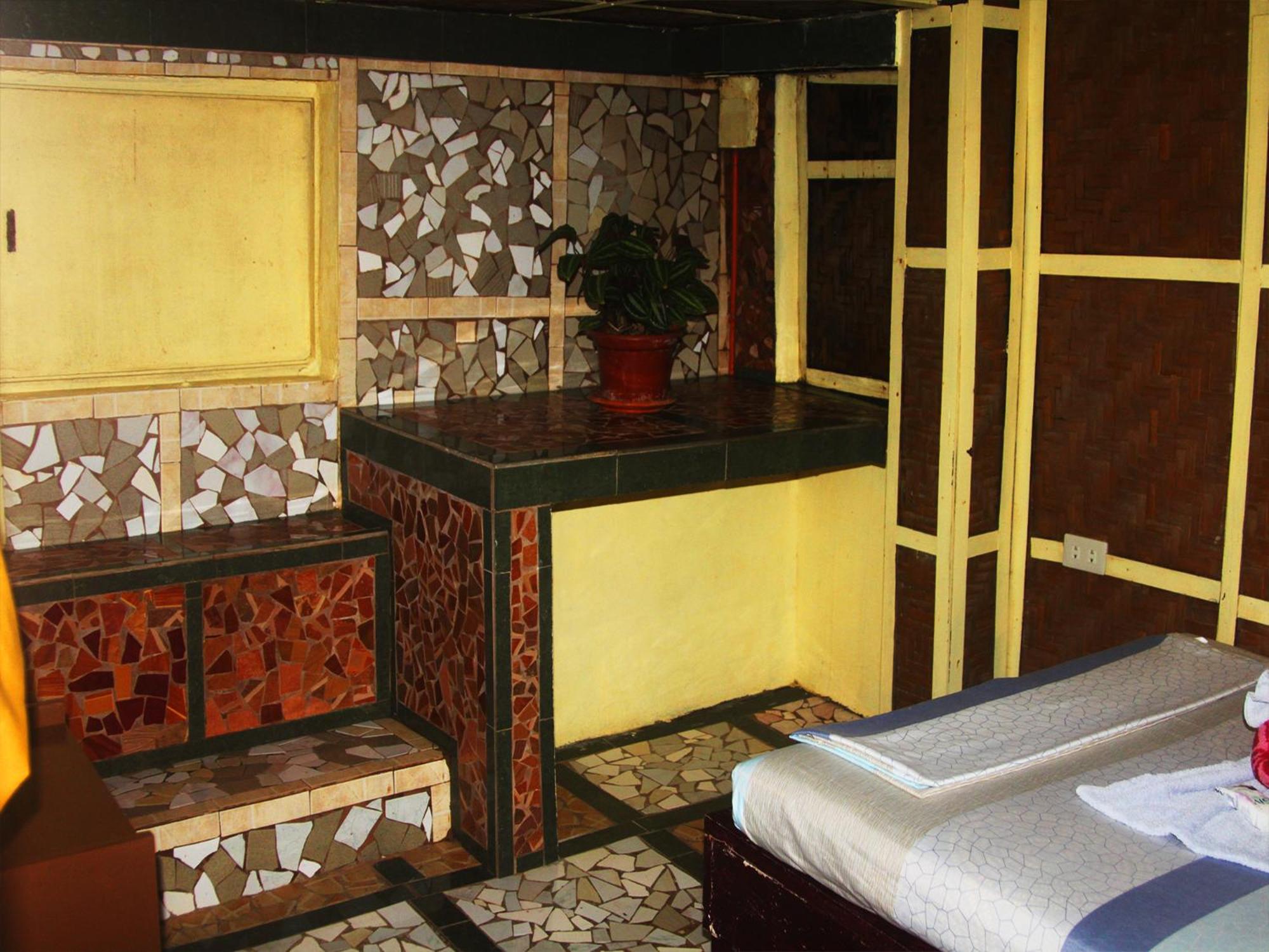 Budget Double Room with Fan photo 3