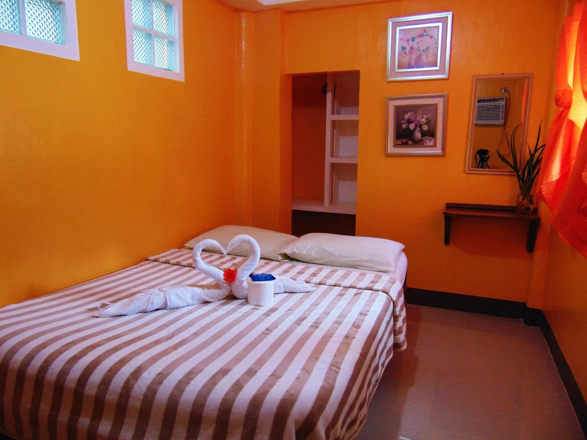 Small Double Room photo 2