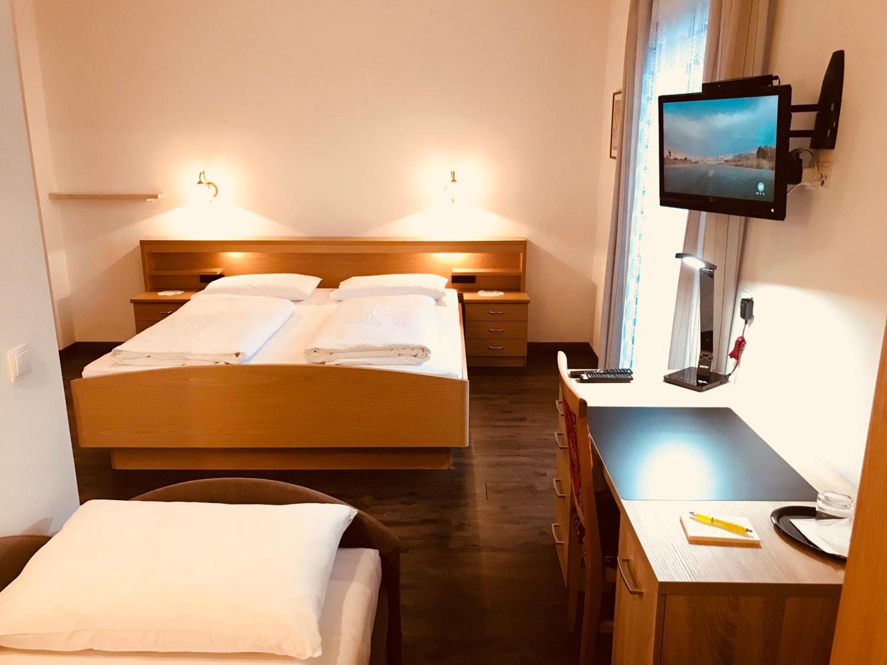 Triple Room - Photo 10