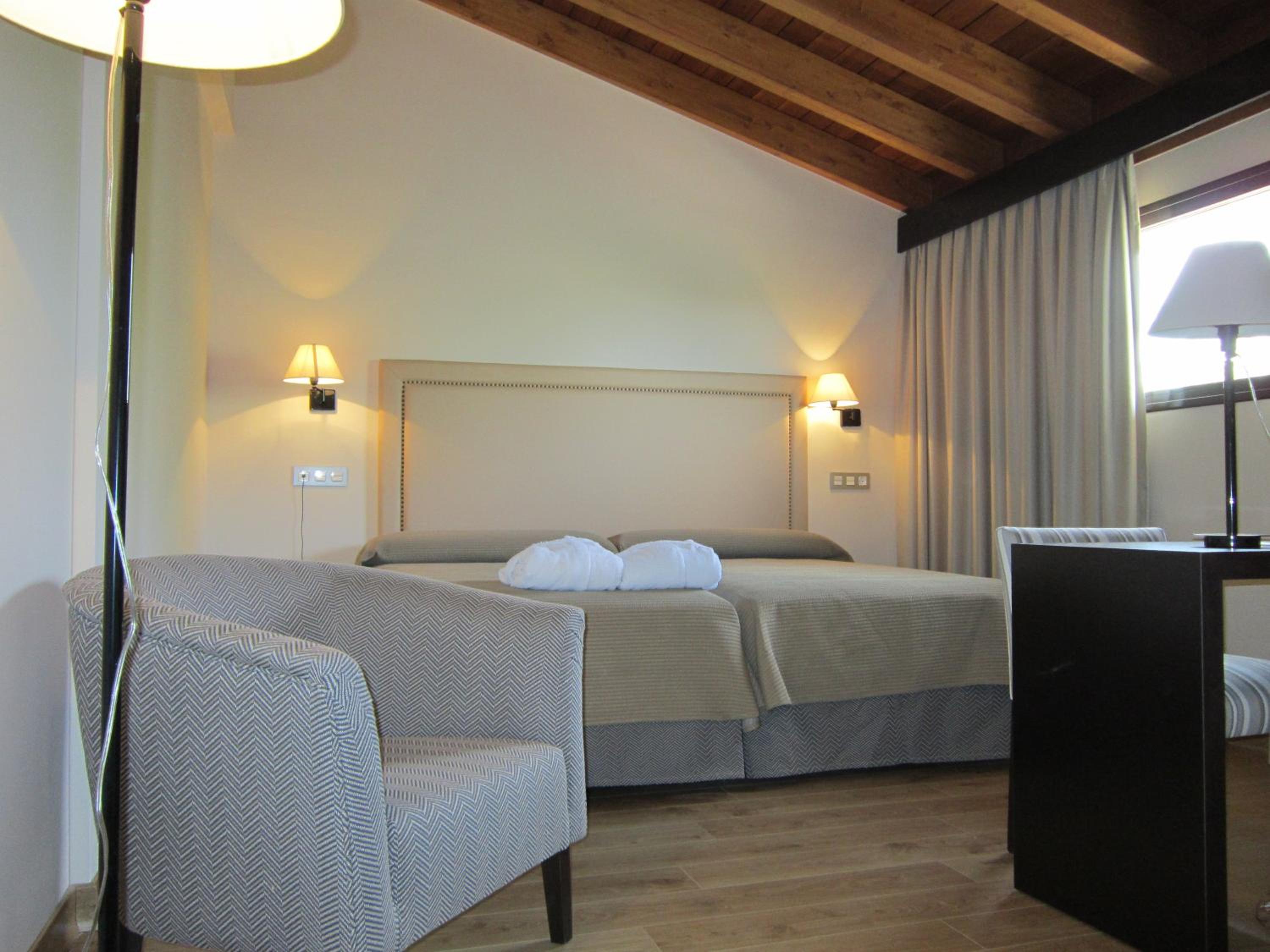 Superior Twin Room photo 3