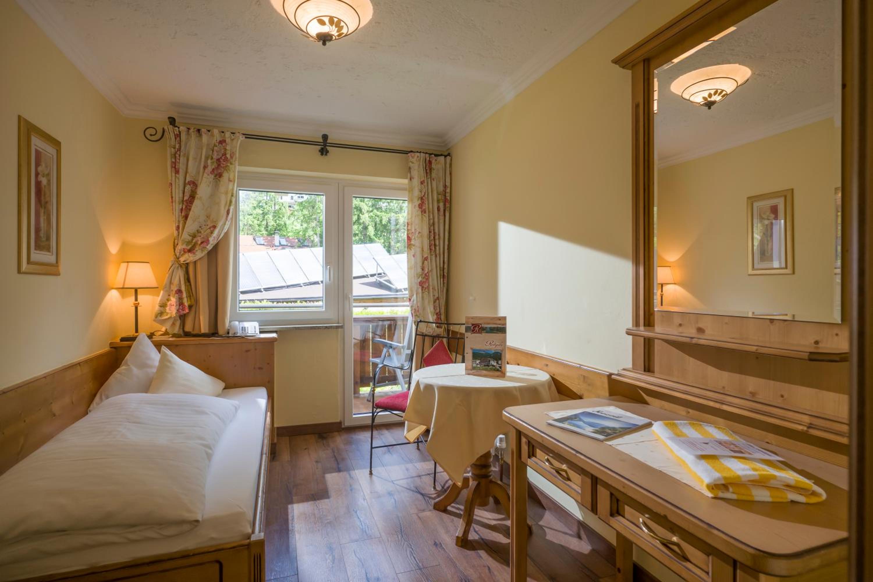 Small Single Room - Groundfloor