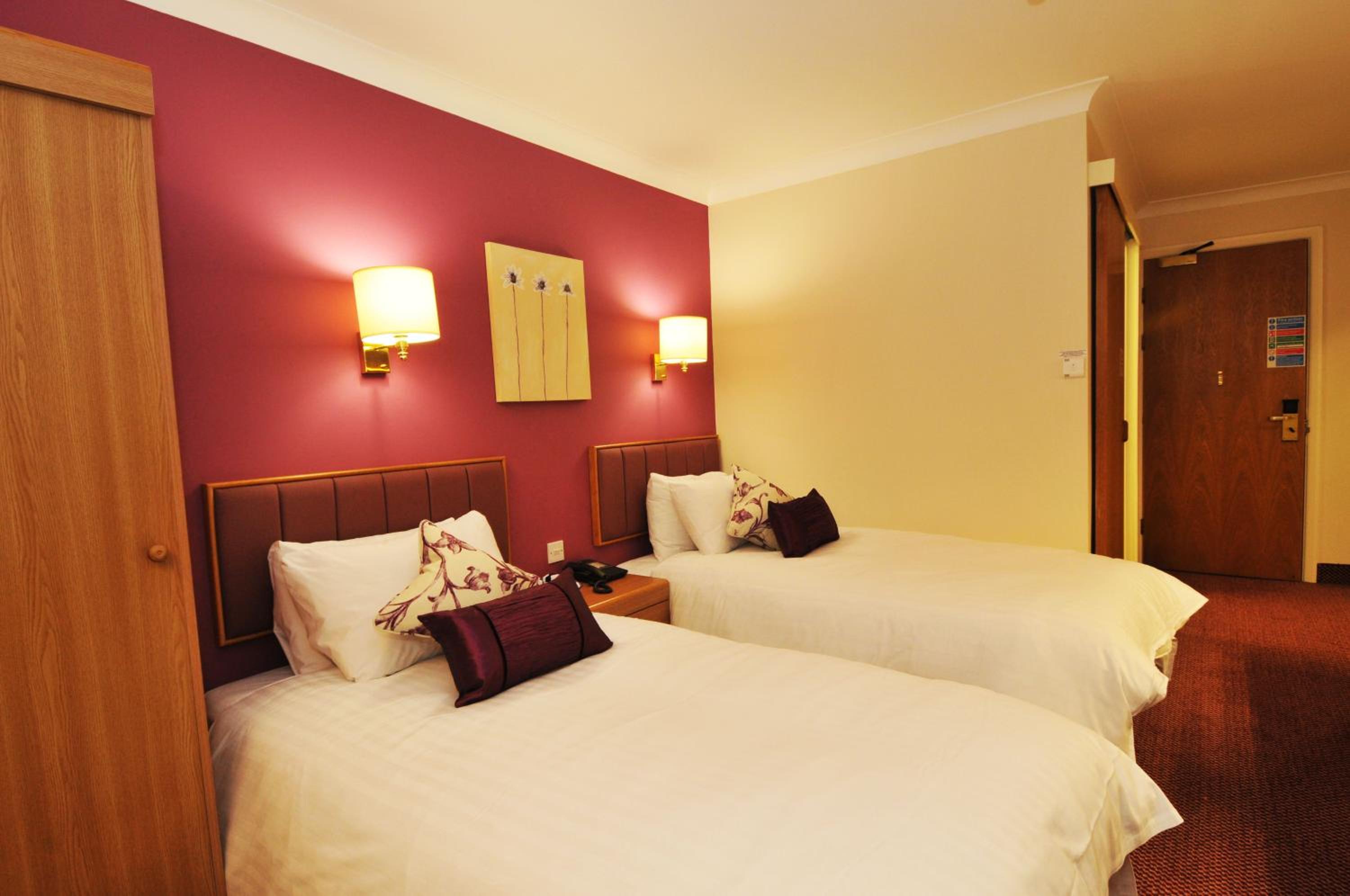 Standard Twin Room photo 2