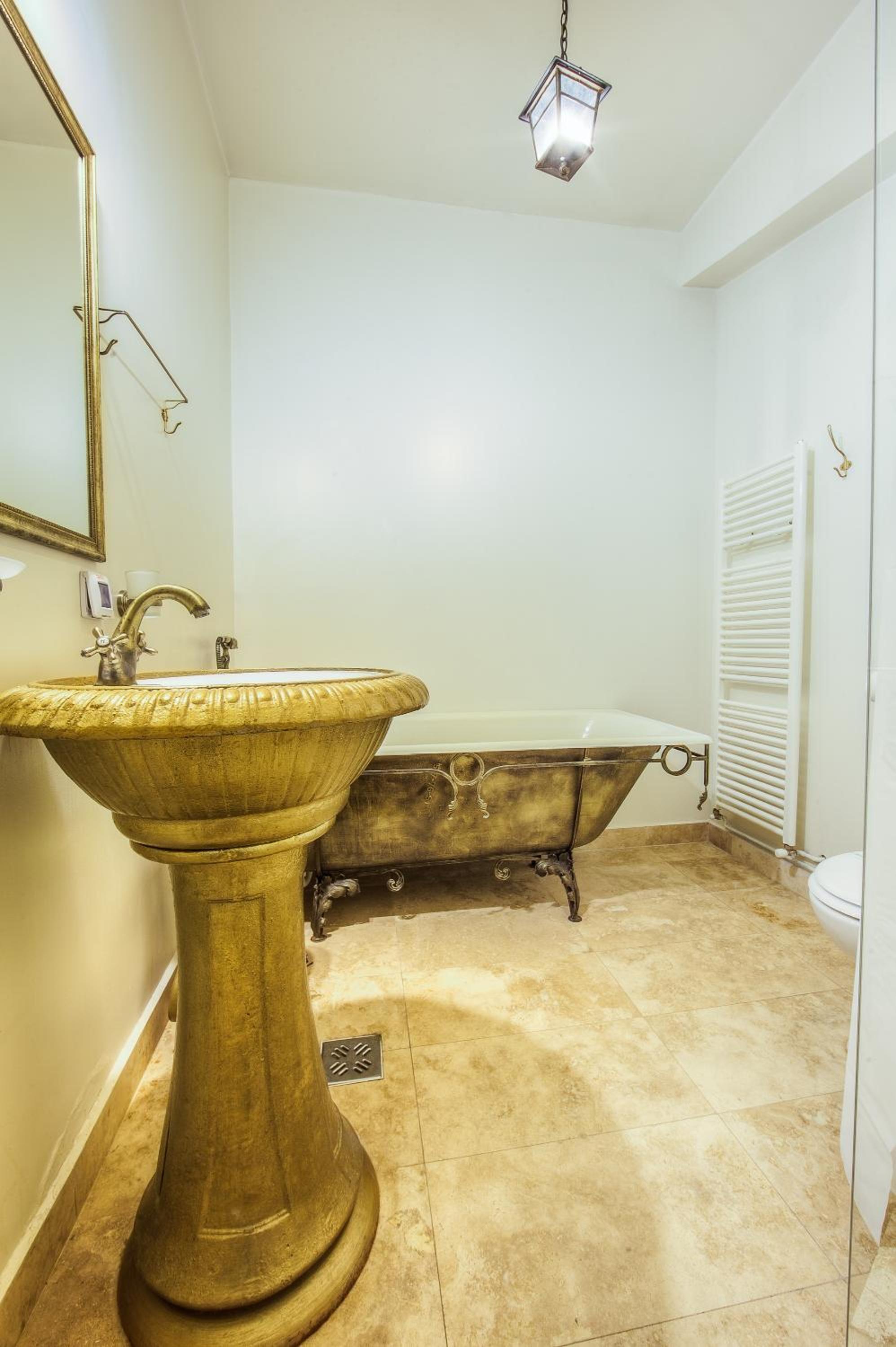 One-Bedroom Suite photo 3
