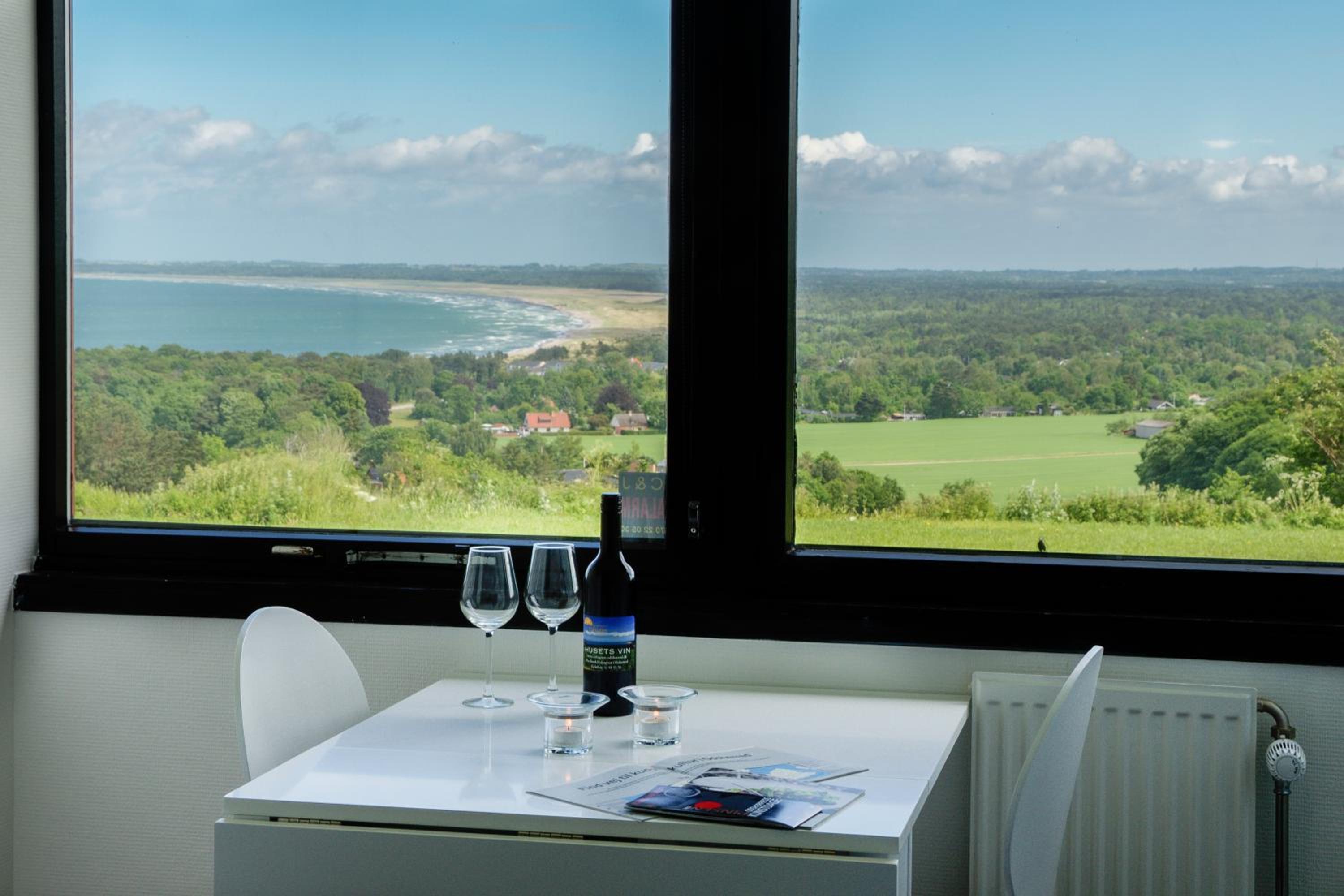 Twin Room with Sea View - Photo 2