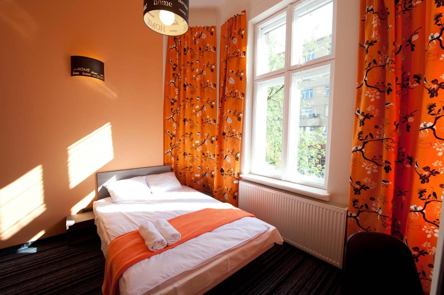 Double Room with Private Bathroom - Photo 1