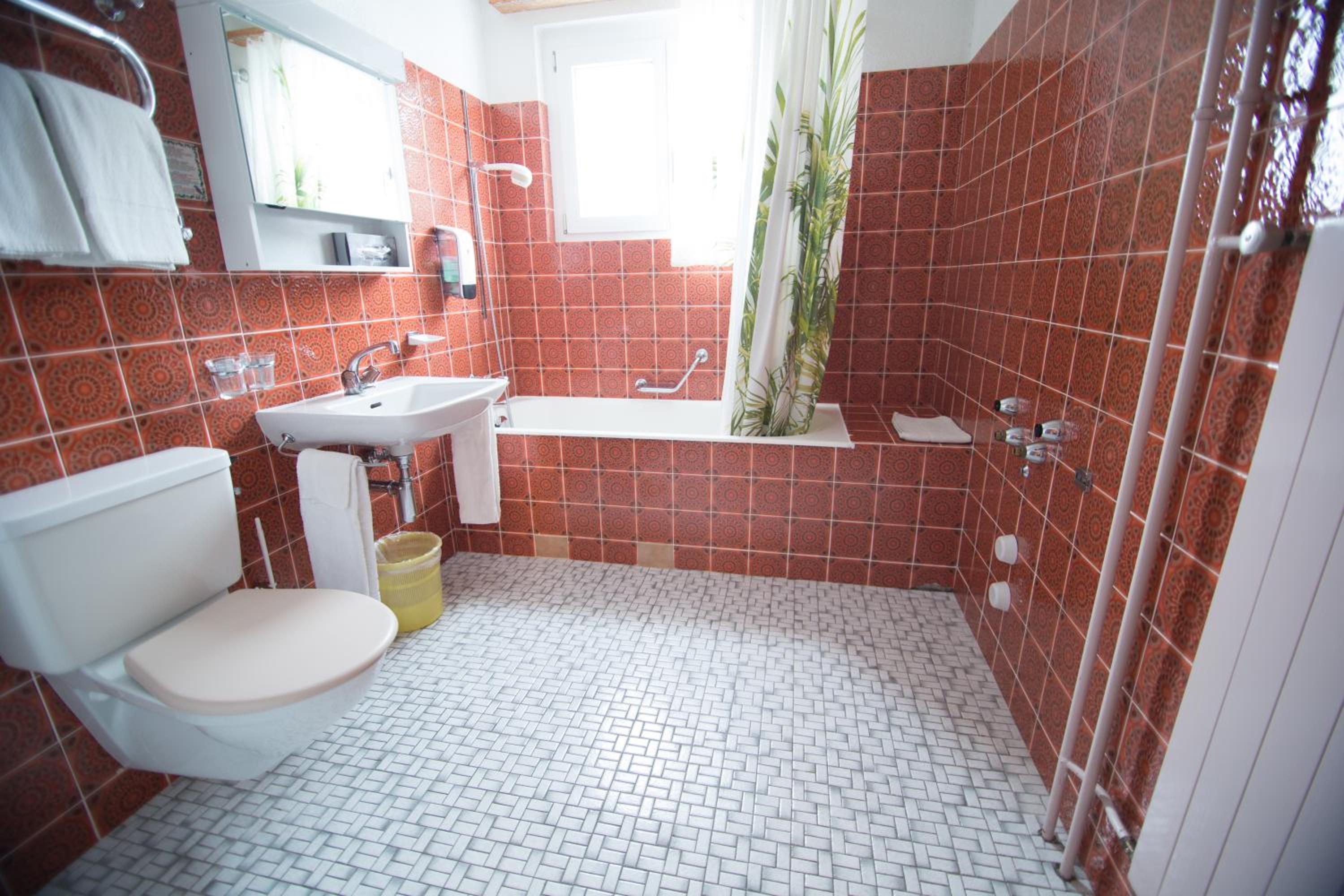 Standard Double Room - Photo 2