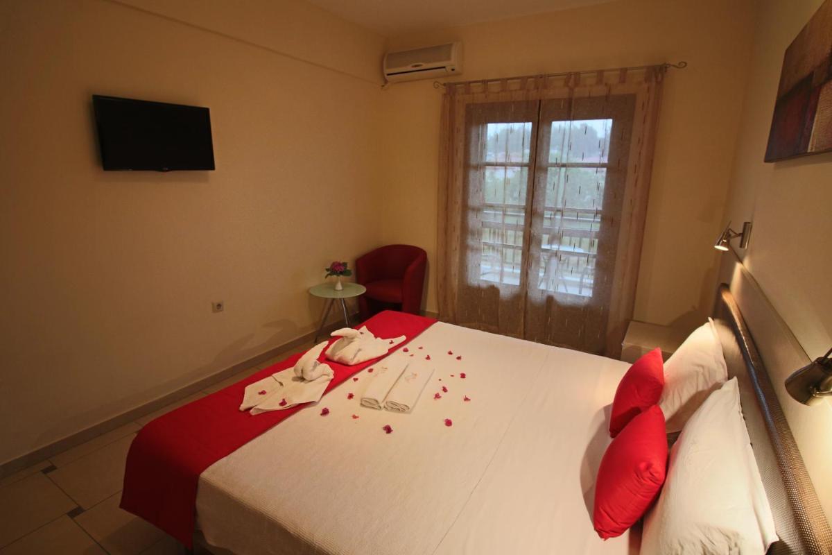 Triple Room with Sea View photo 2