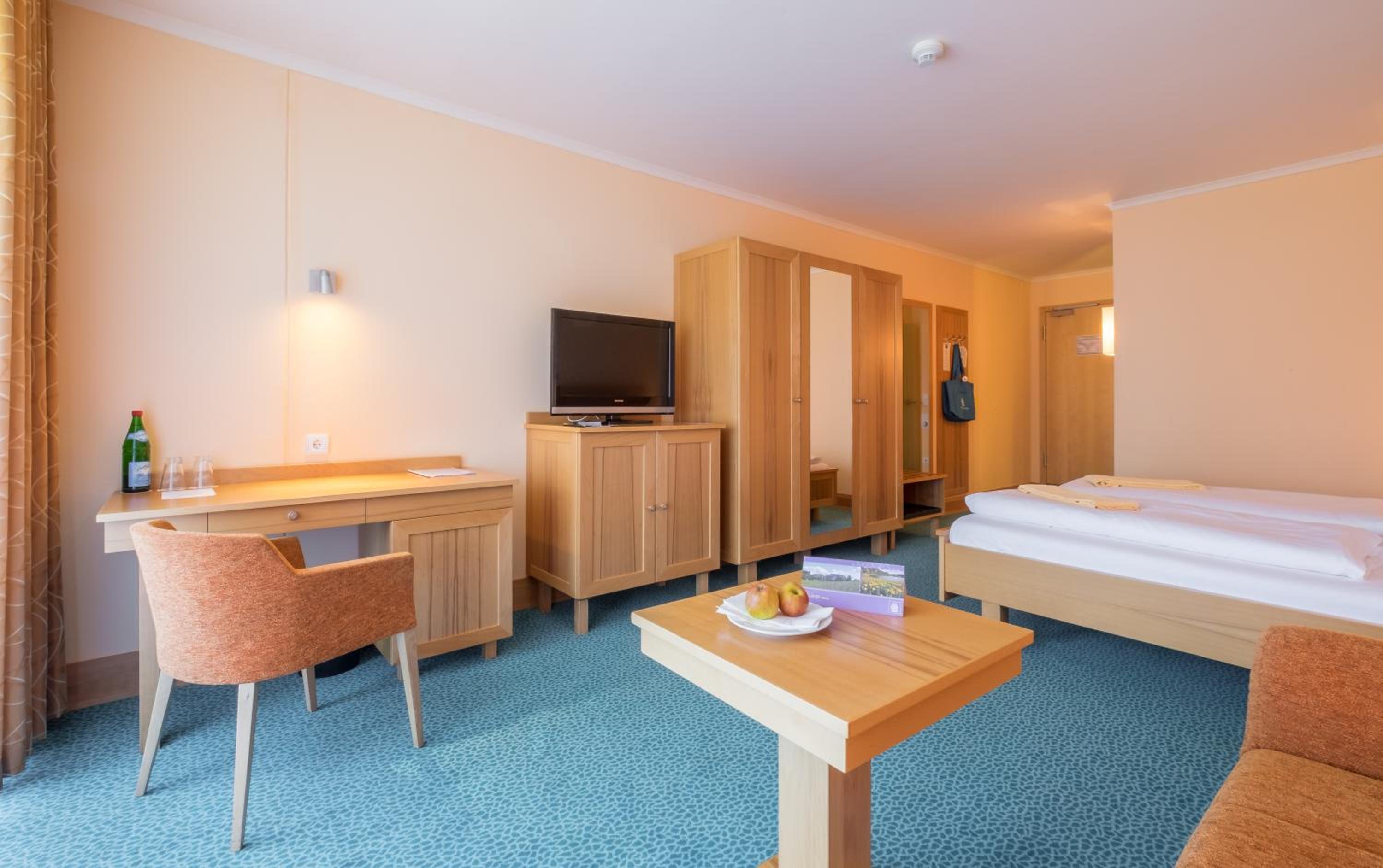 Single Room with Balcony photo 3