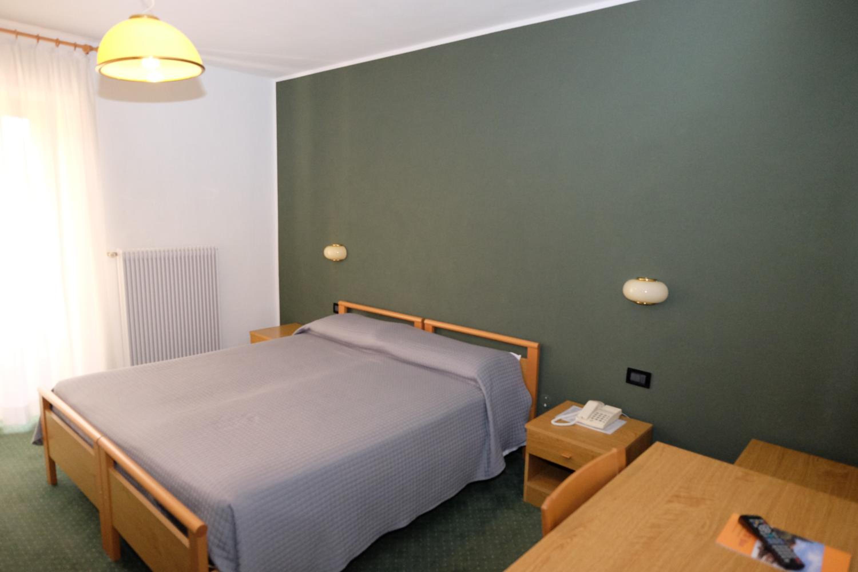 Standard Double Or Twin Room photo 1