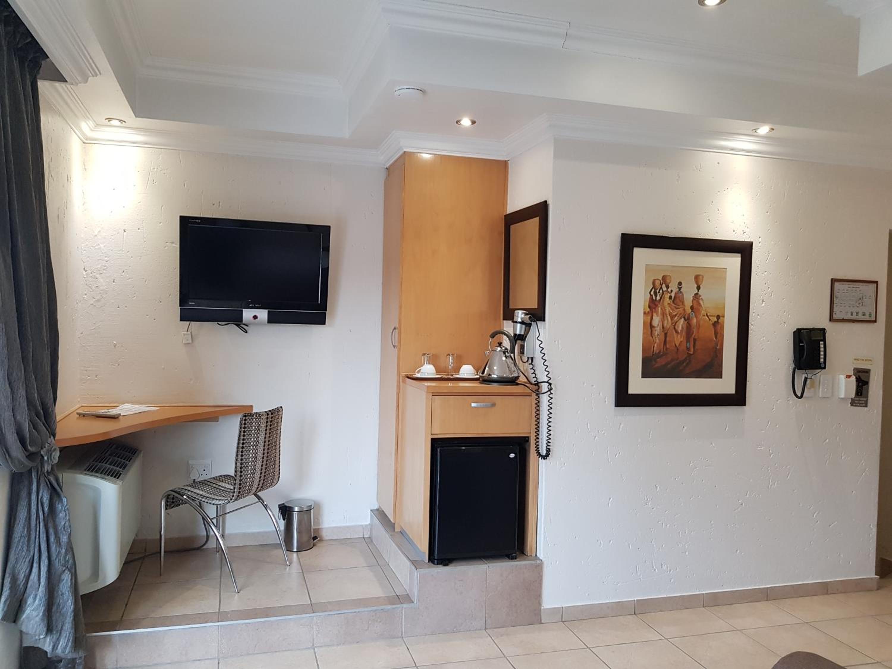 Deluxe Suite
