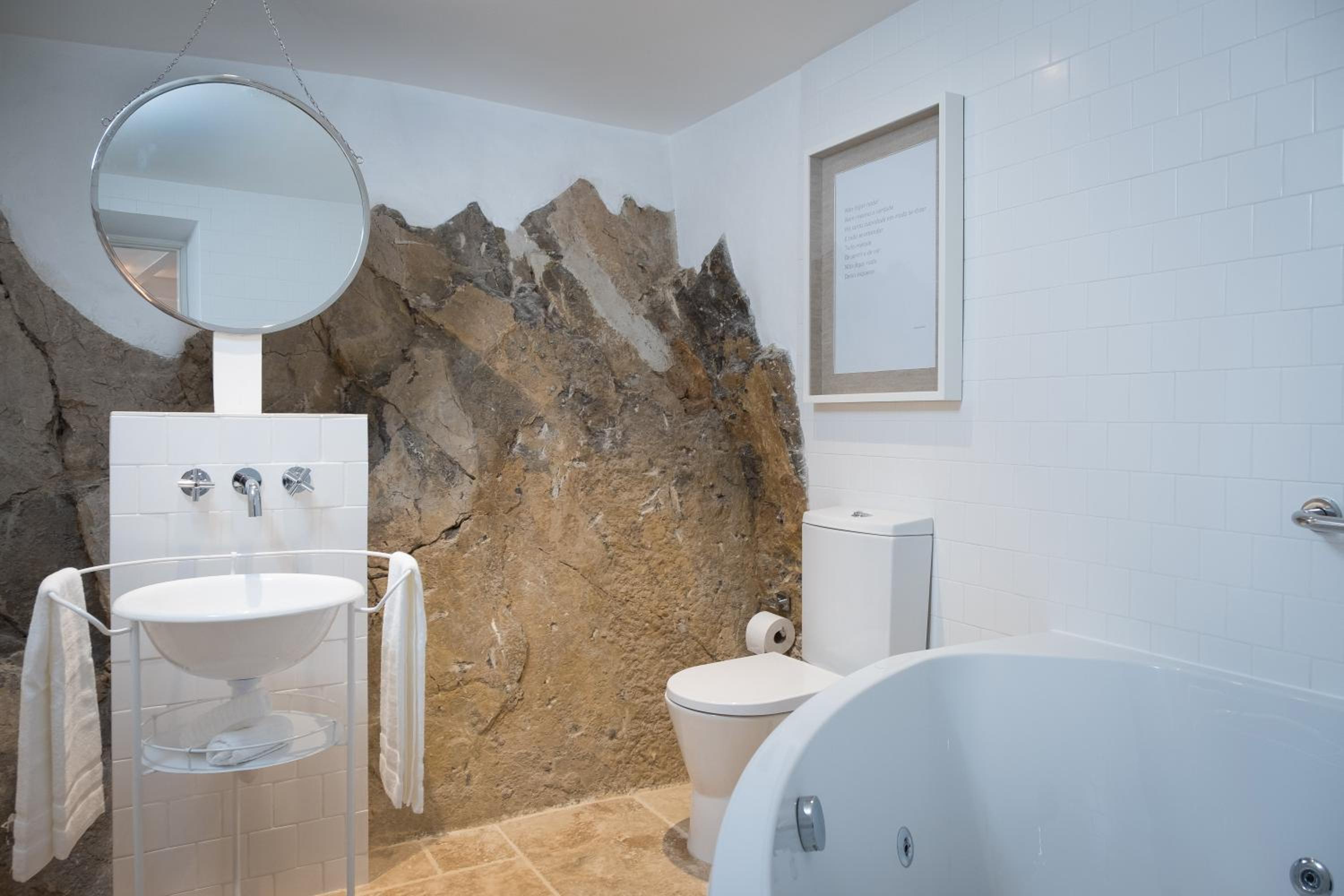 One-Bedroom House - Photo 17