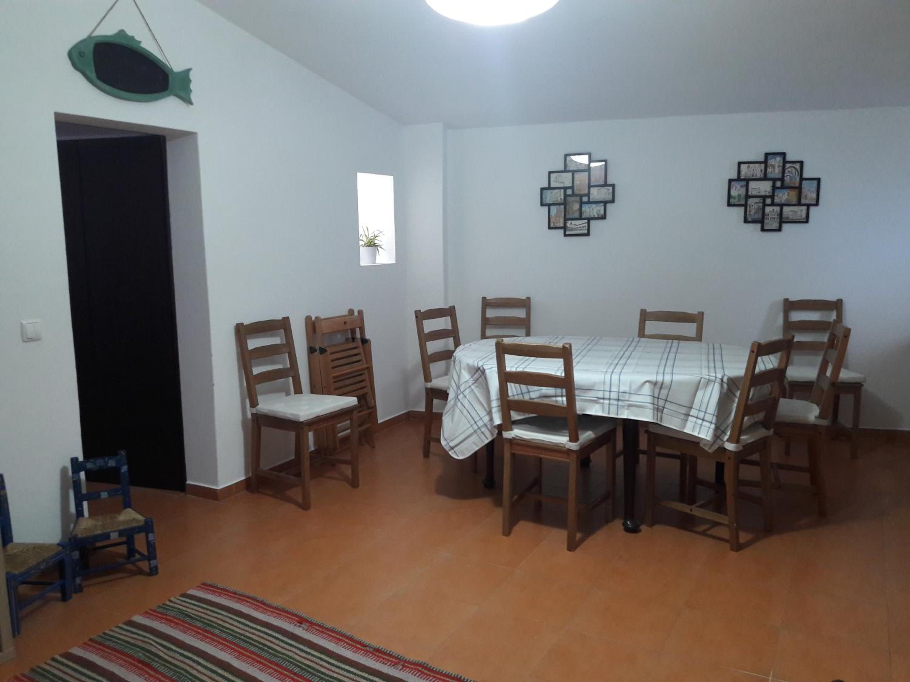 Three-Bedroom Apartment - Photo 7