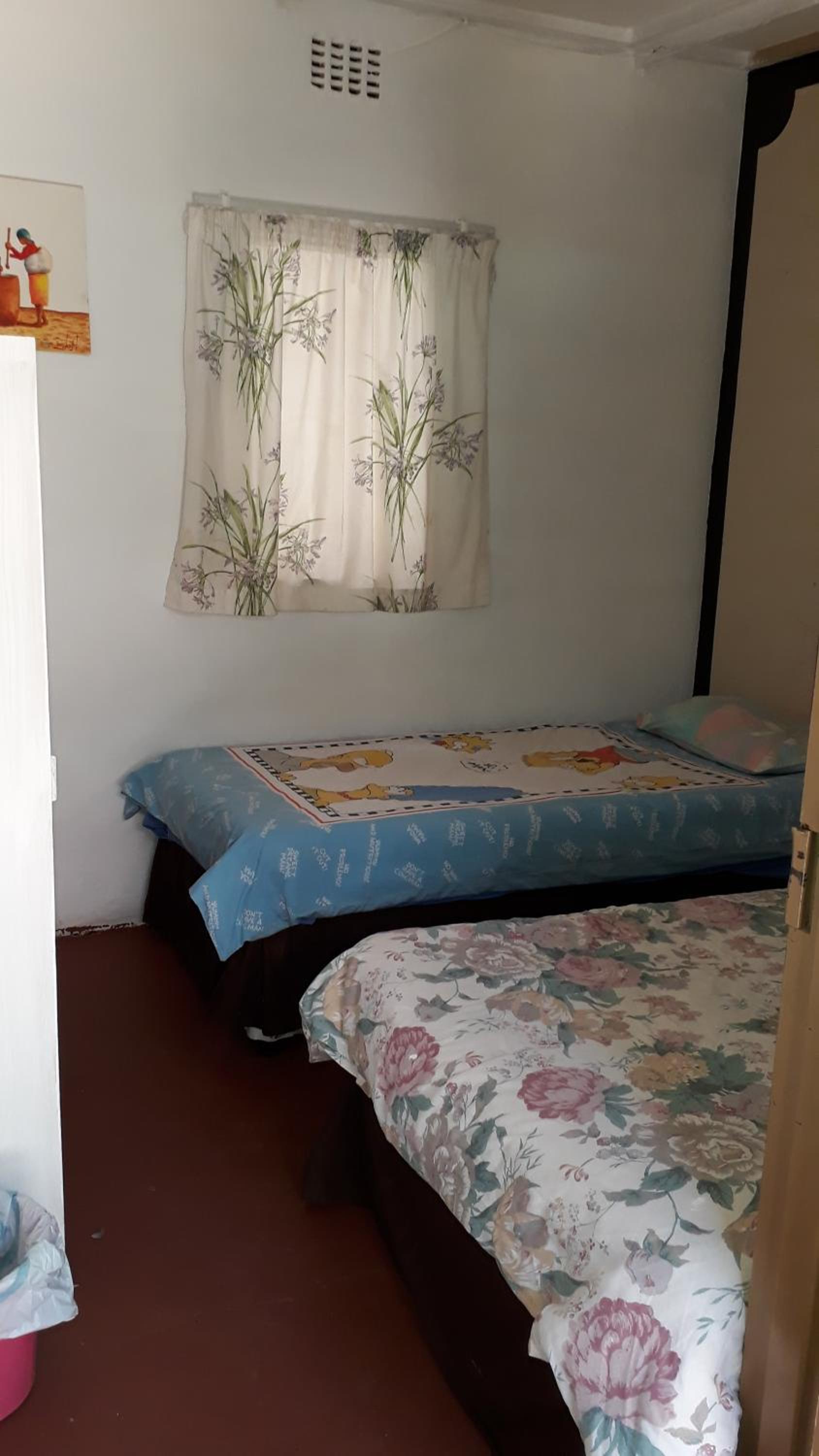 Budget Twin Room - Photo 1