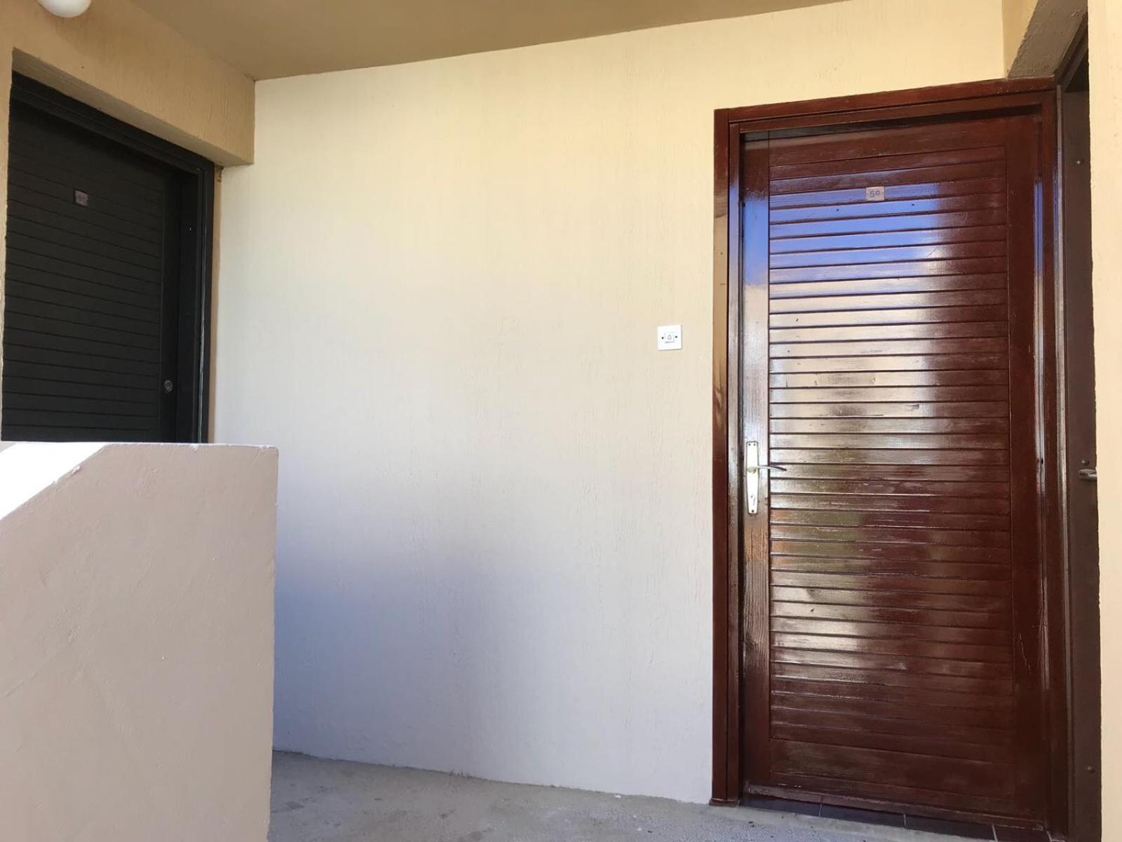 Studio Apartment - Photo 3