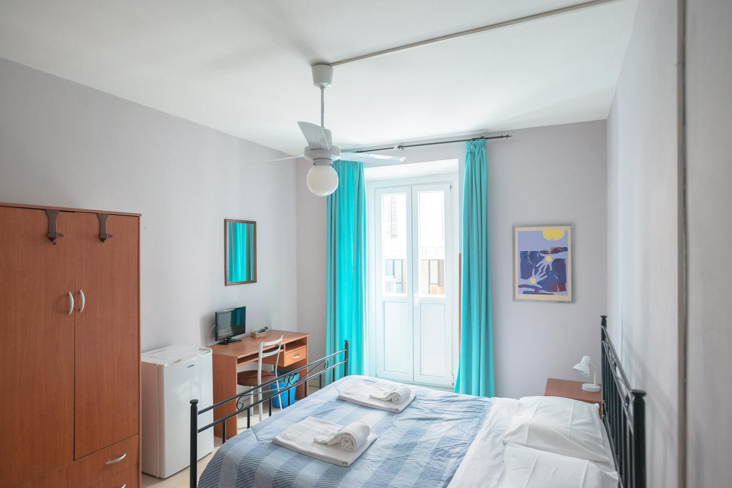 Quadruple Room with Shared Bathroom photo 1