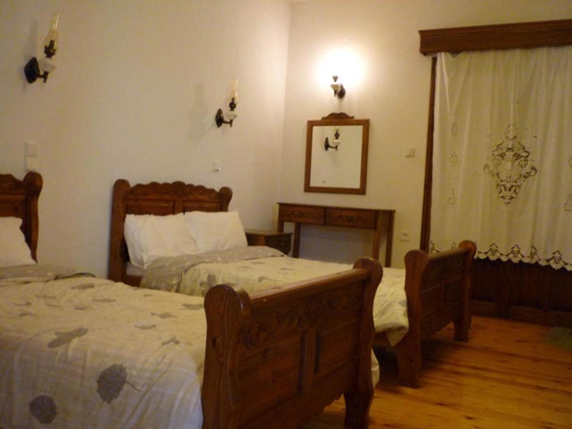 Studio (3 Adults) with Mountain View