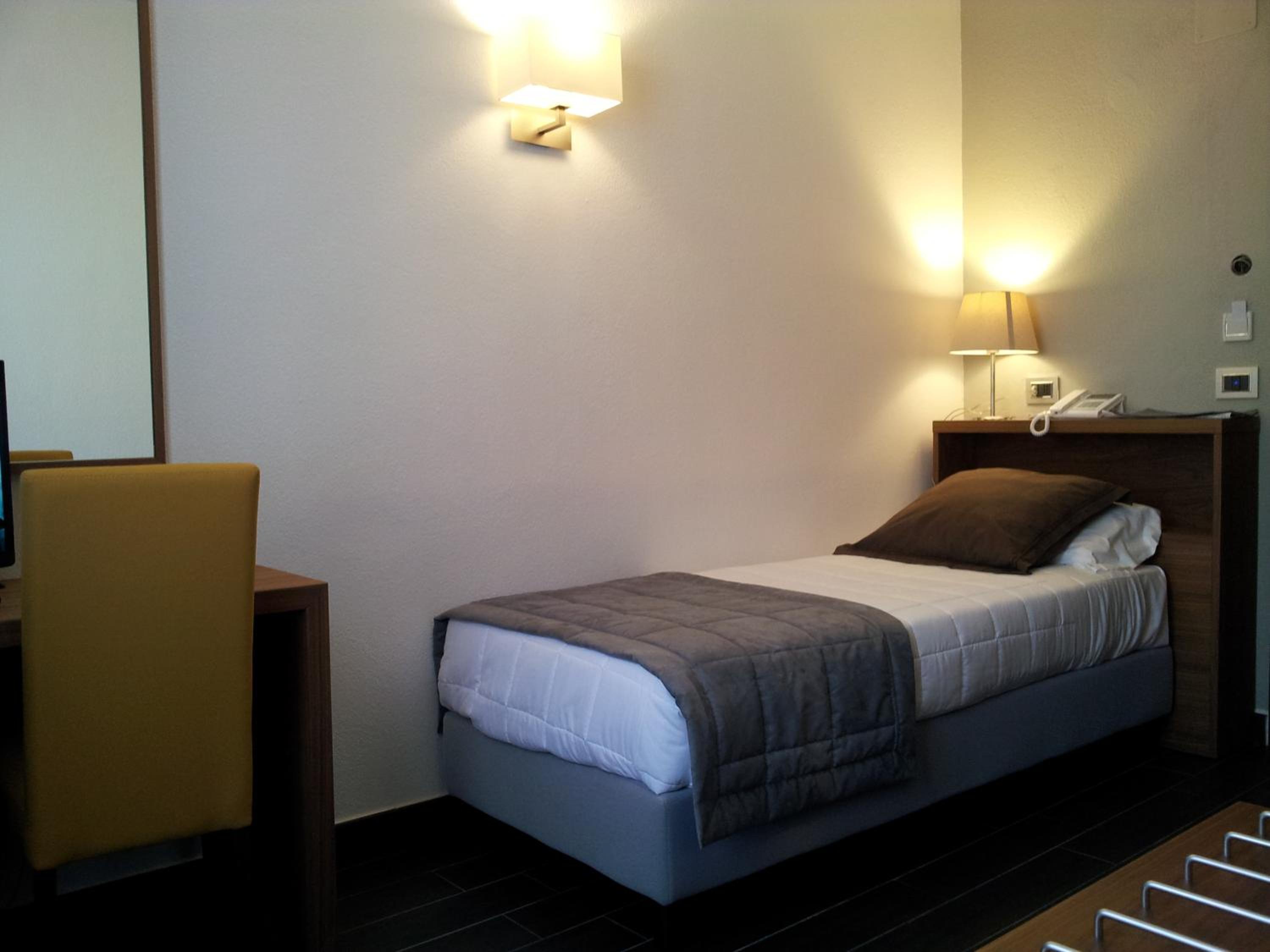 Deluxe Single Room photo 2