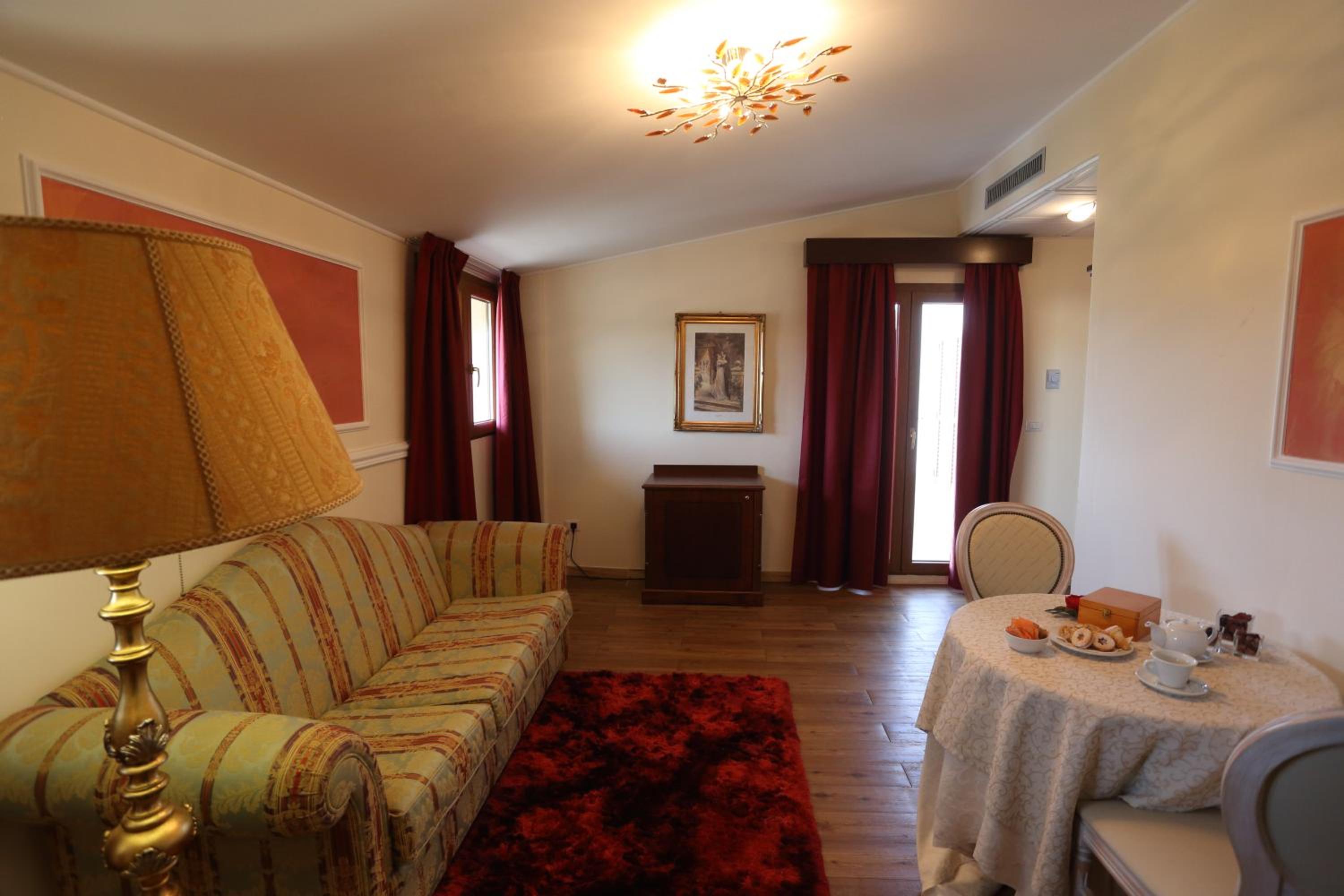 Prestige Suite - Photo 1
