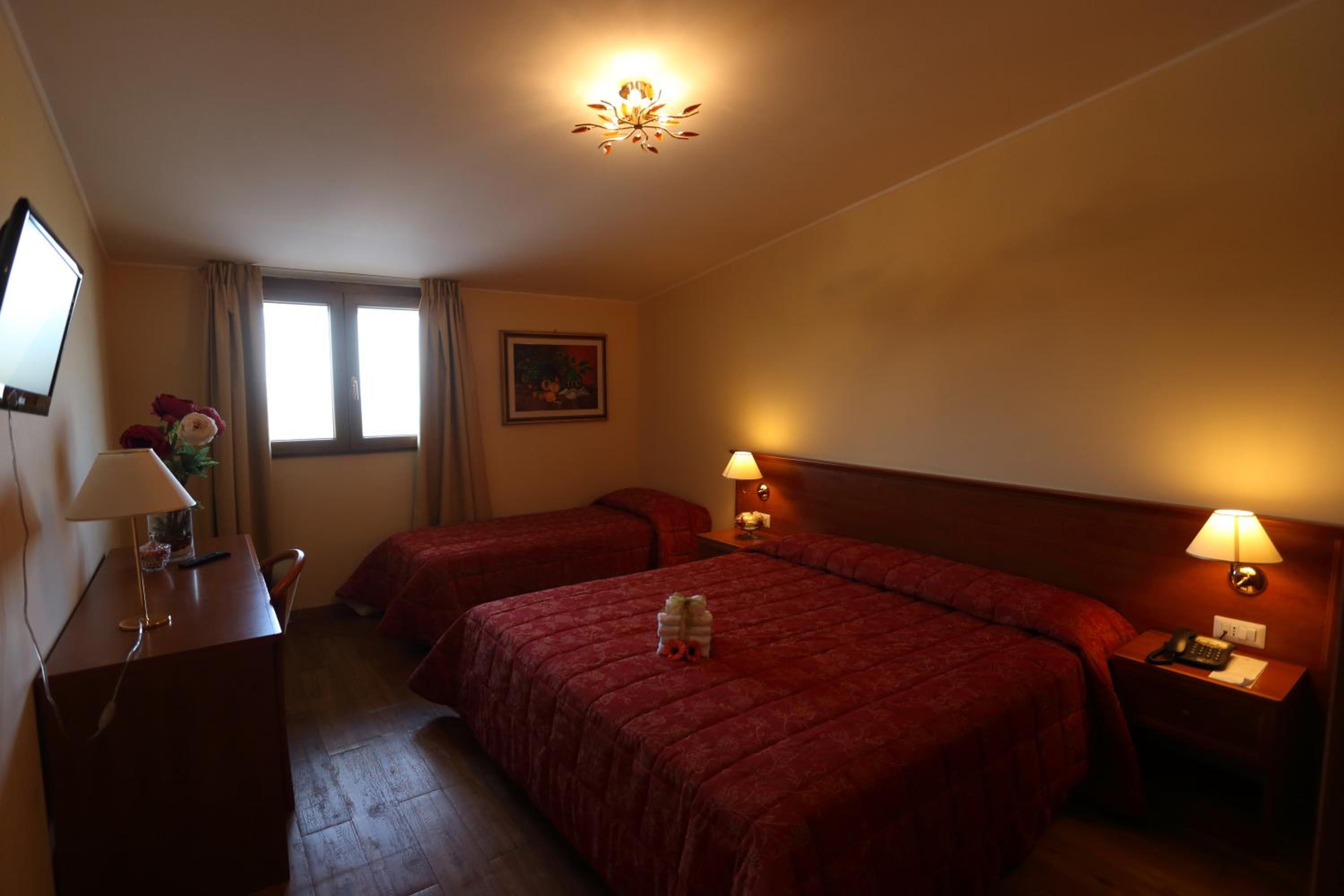 Triple Room - Photo 1