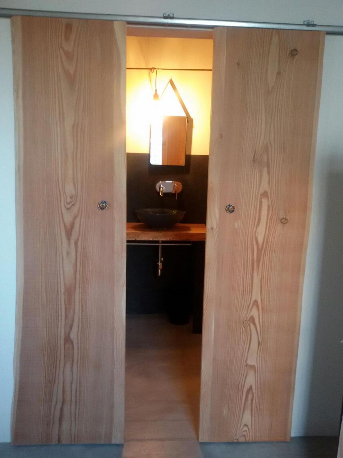 Double or Twin Room with Private Bathroom - Photo 4