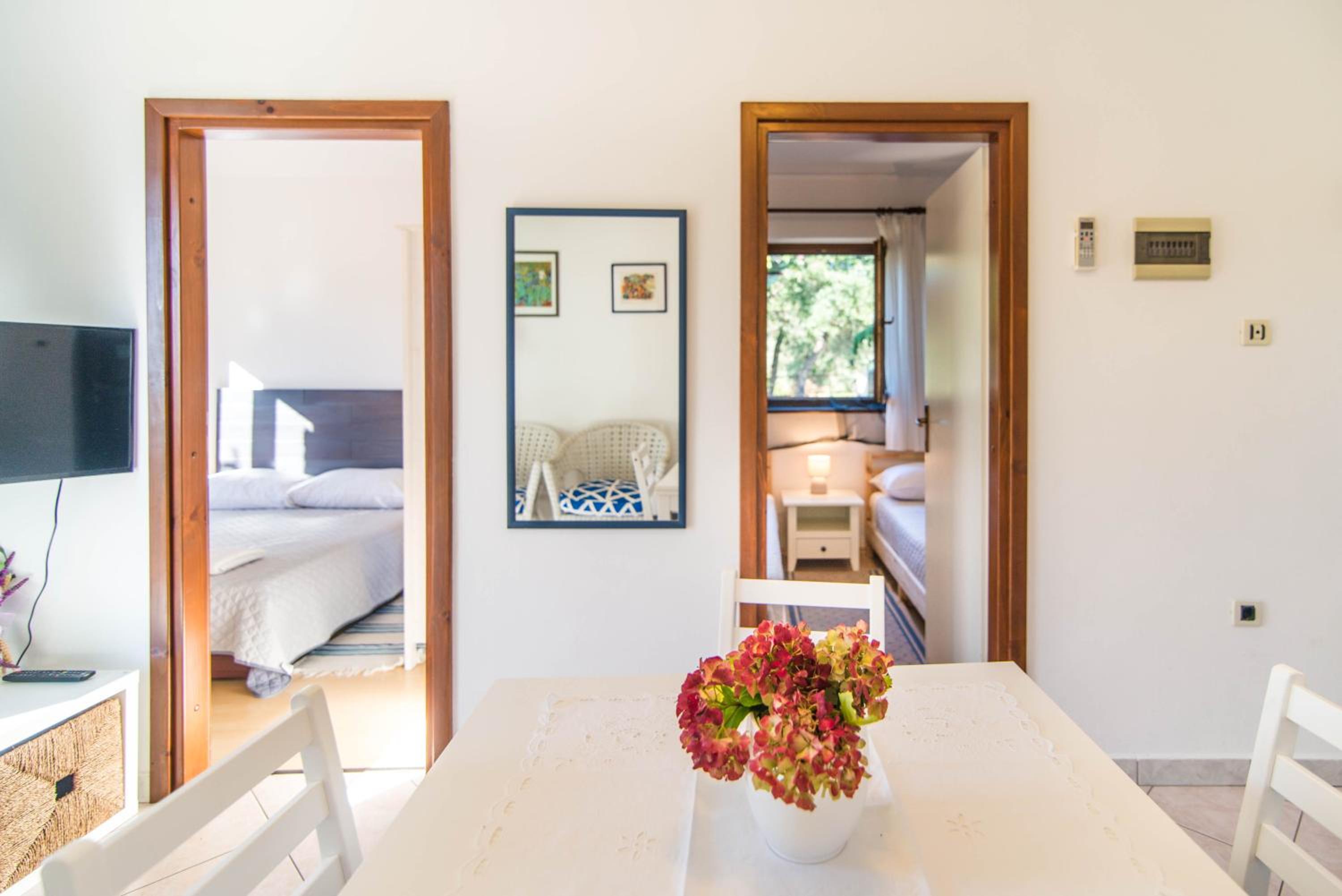 Two-Bedroom Apartment with Balcony with Sea View photo 1