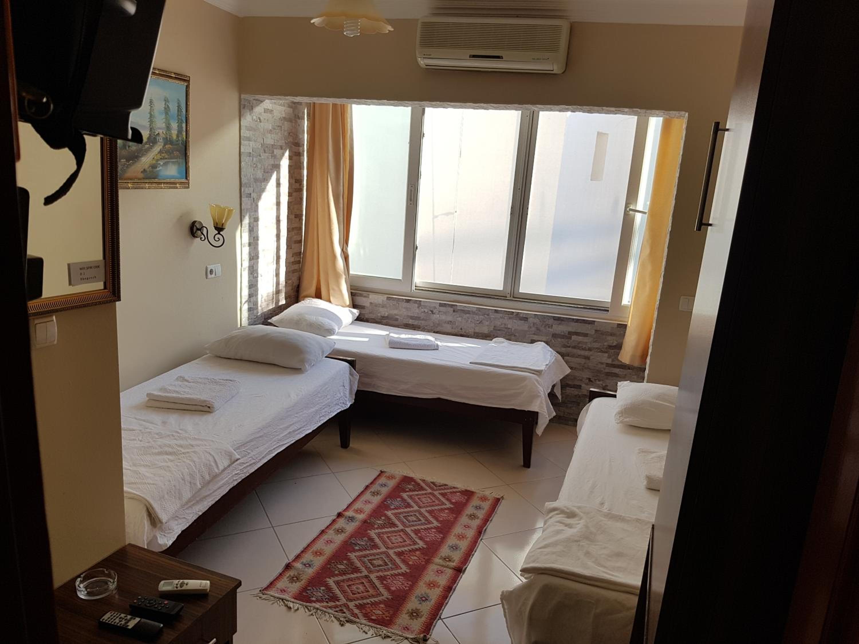 Standard Triple Room photo 1